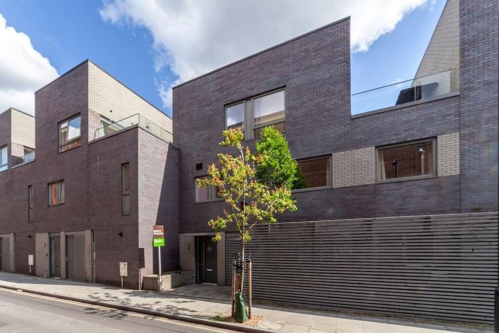 Apartment Stunning 5-bedroom Retreat In The Heart Of London