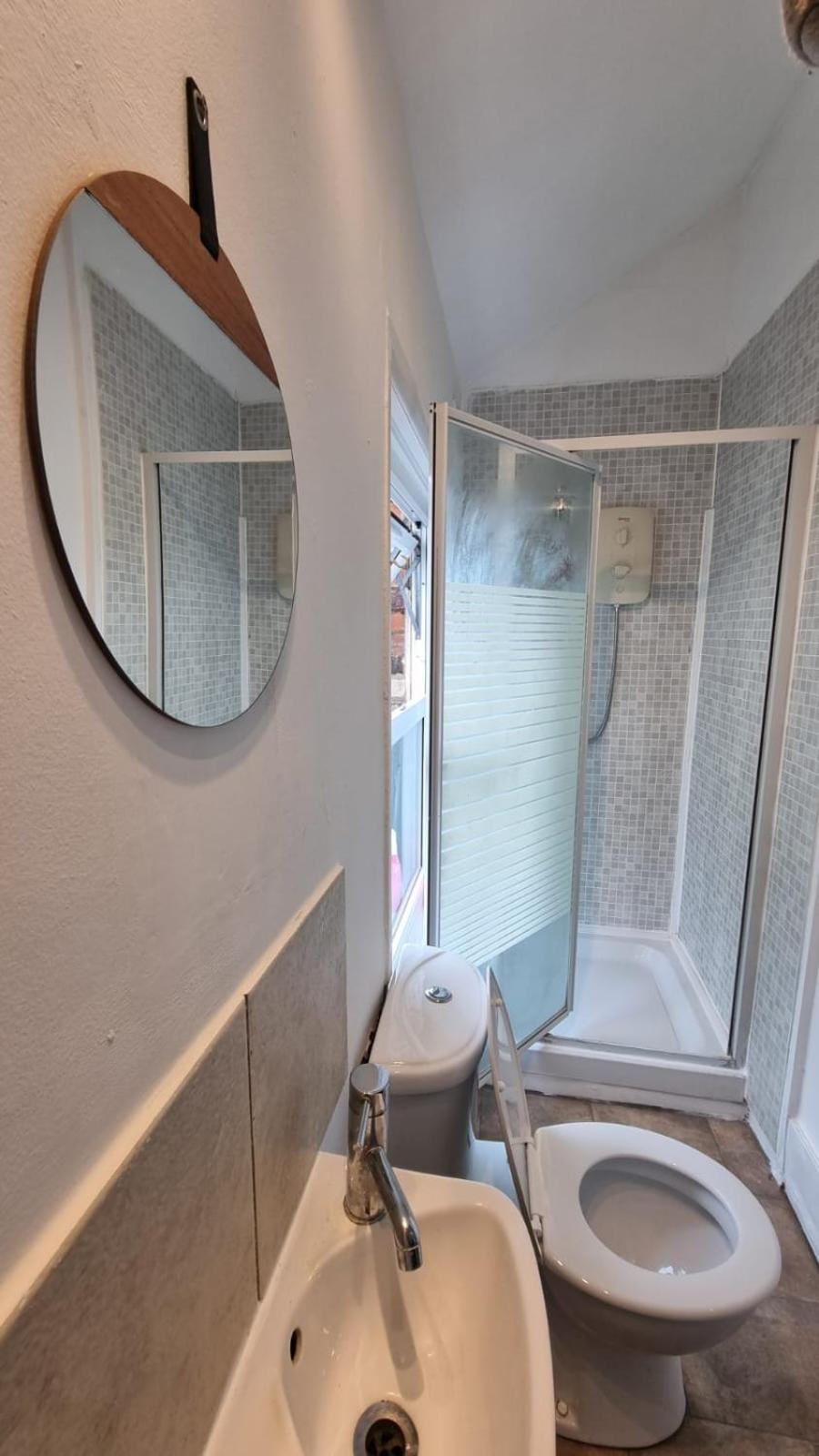 Studio For 2 Person Next To Woodgreen Appartement