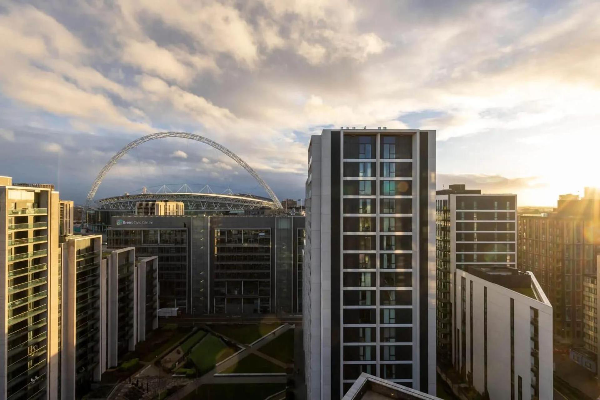 Botanical-inspired At Repton Gardens Right In The Heart Of Wembley Park Appartement *