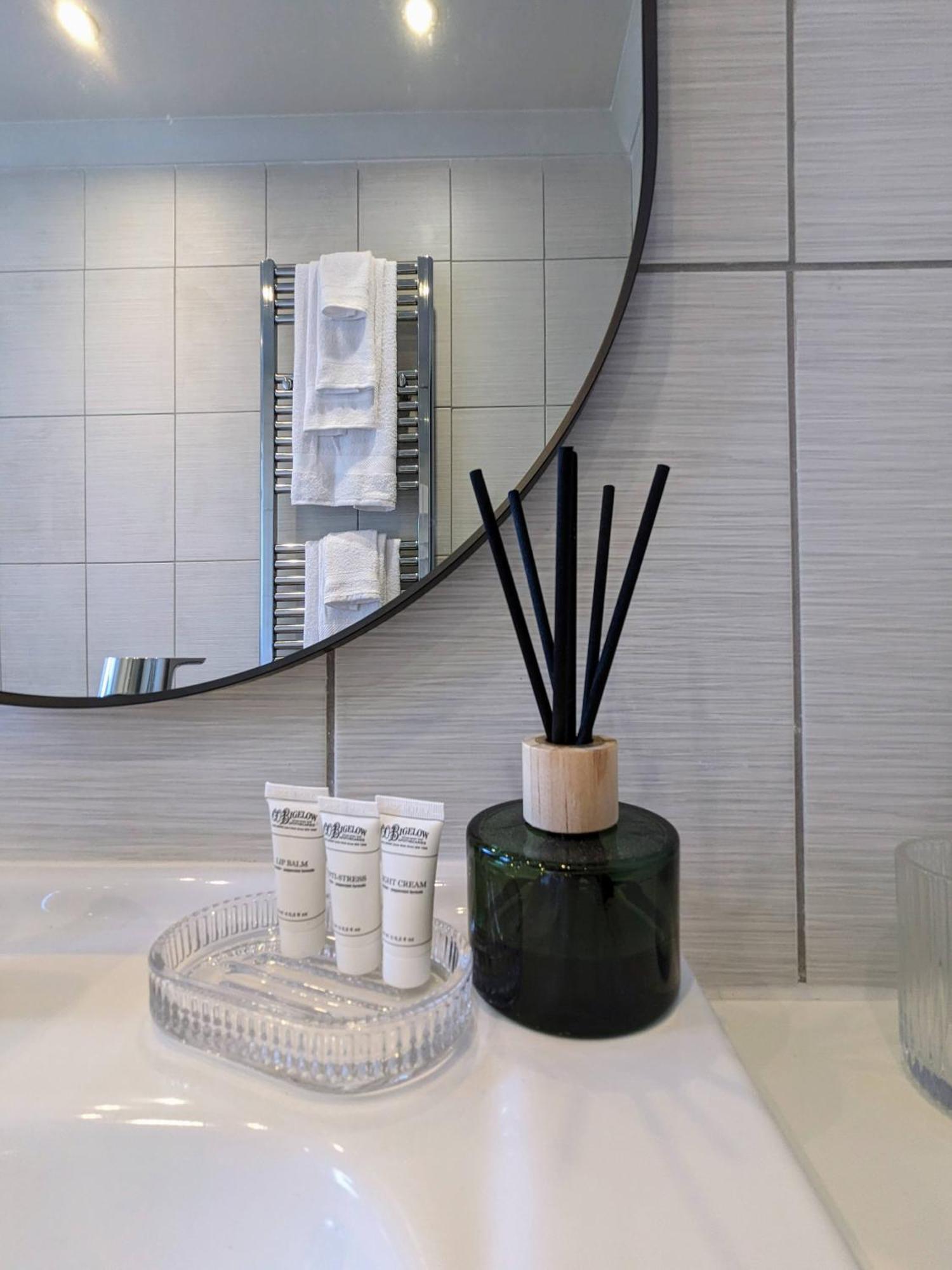 Appartement Charming Bright 2-Bed Heritage Flat, Battersea Park, London
