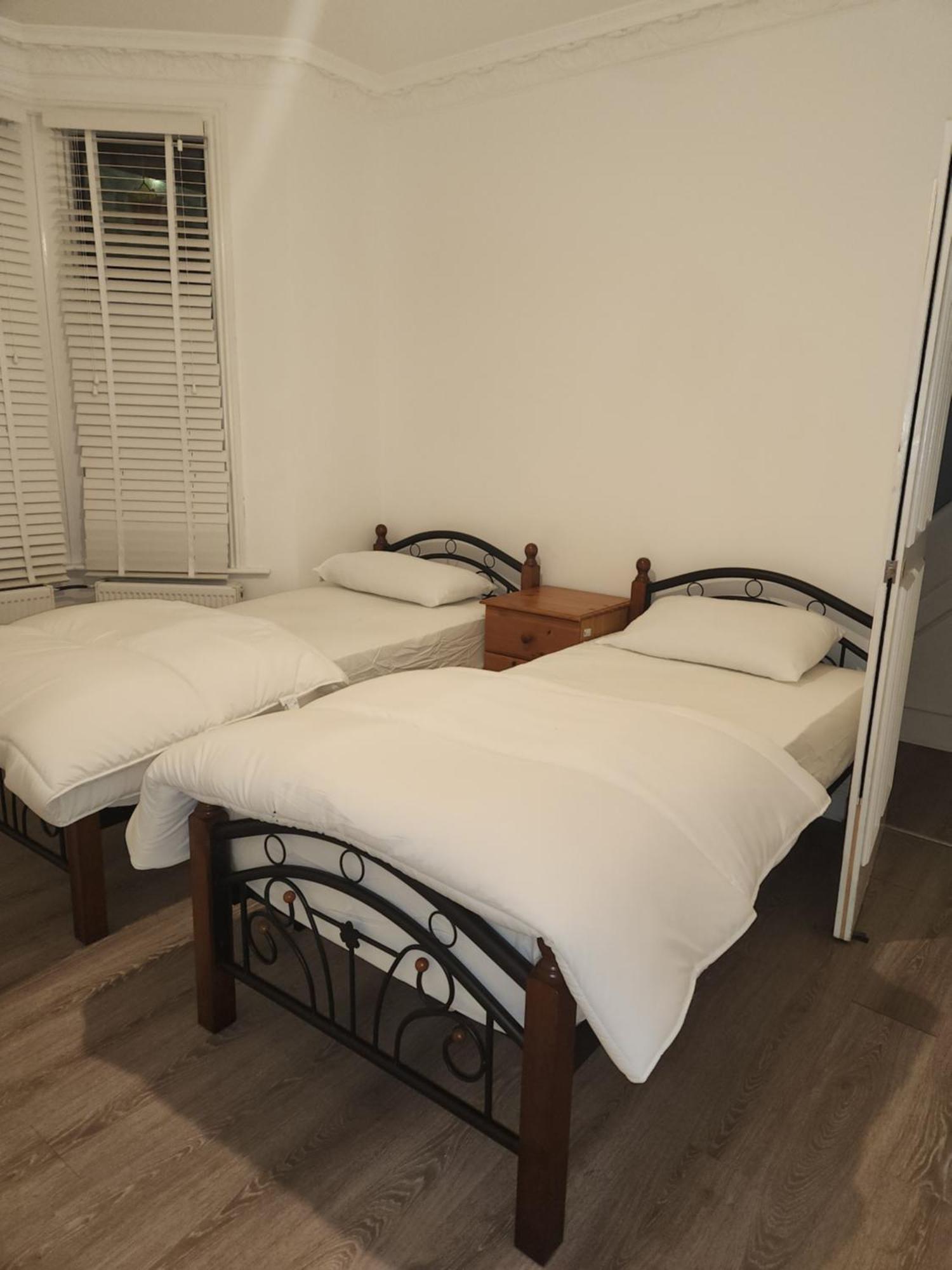 Stayeasy En-suite *