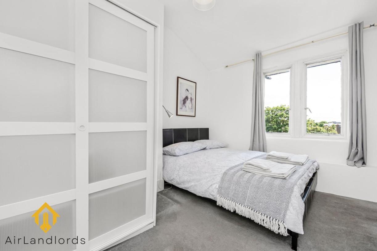 Apartment Fabolous 2 Bedroom Flat Near Westfield Shopping