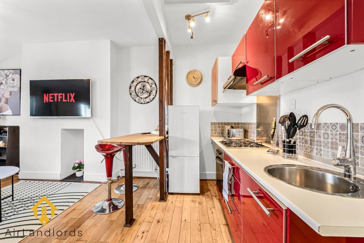 Apartment Fabolous 2 Bedroom Flat Near Westfield Shopping *