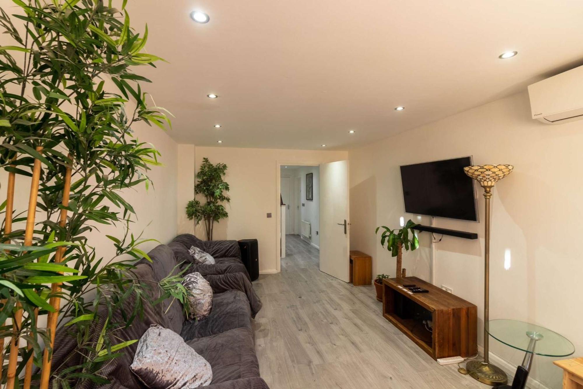 Wembley Serviced By Solara - Free Parking - By Wembley Stadium - Private Garden Londres