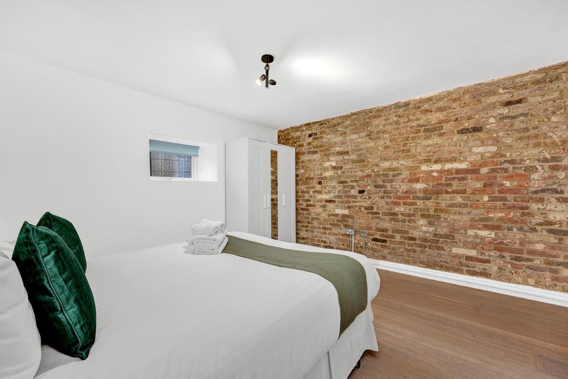 One Bedroom Short Term & Flexible Renting Hoxton With Free Wifi London