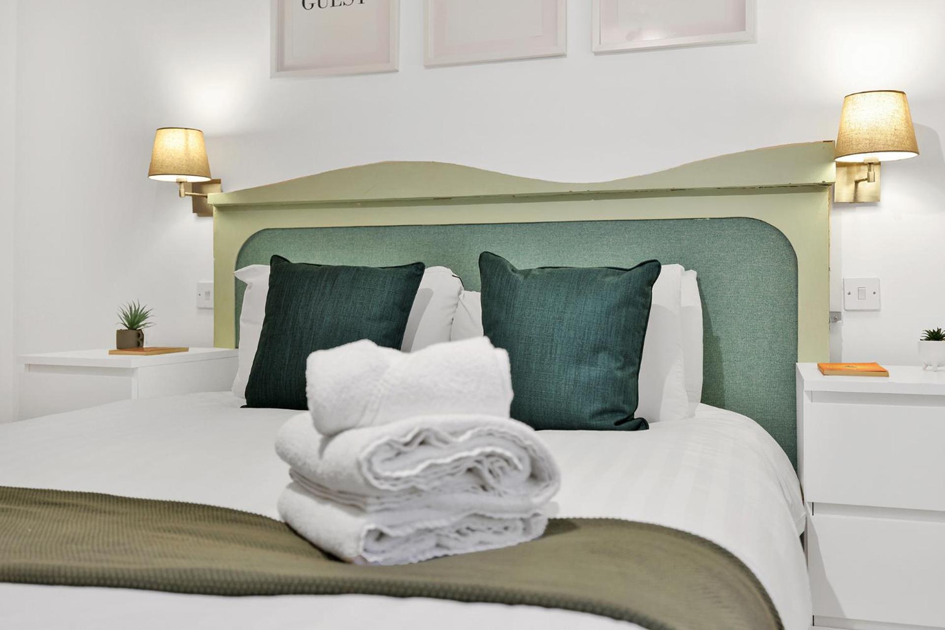 One Bedroom Short Term & Flexible Renting Hoxton With Free Wifi Apartment *