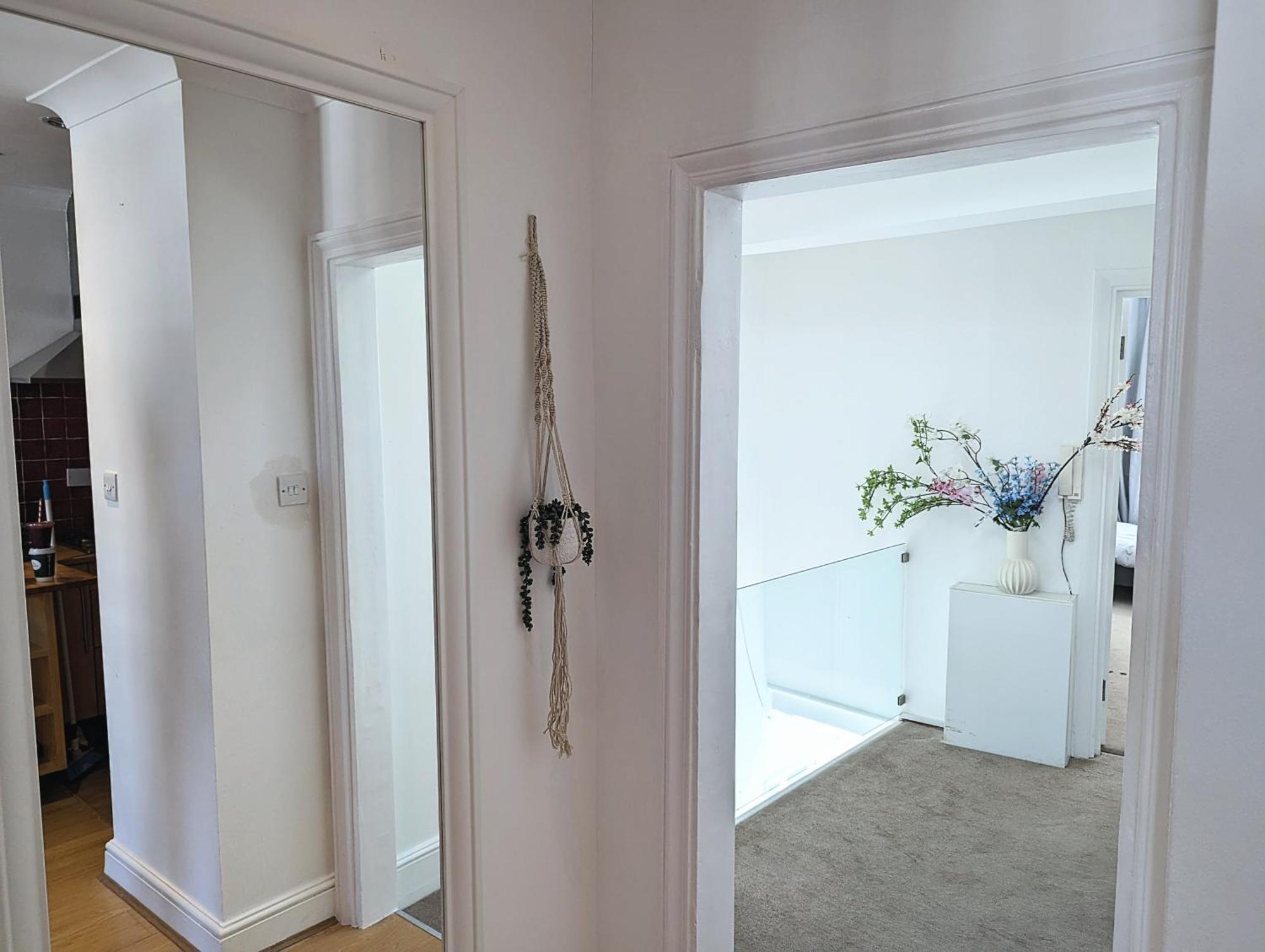 Apartment Hyde Park 3 Bedroom Flat *
