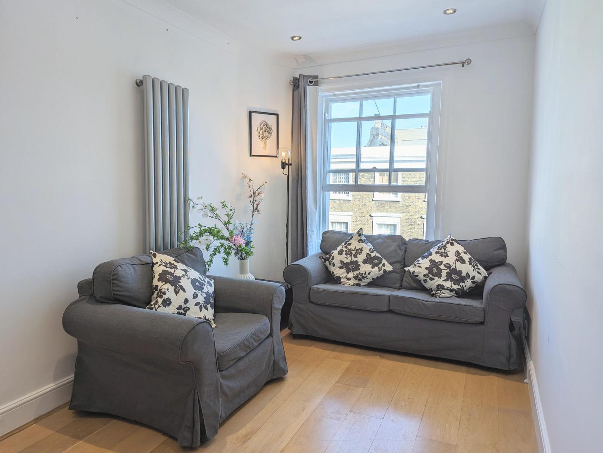 Hyde Park 3 Bedroom Flat Apartment London