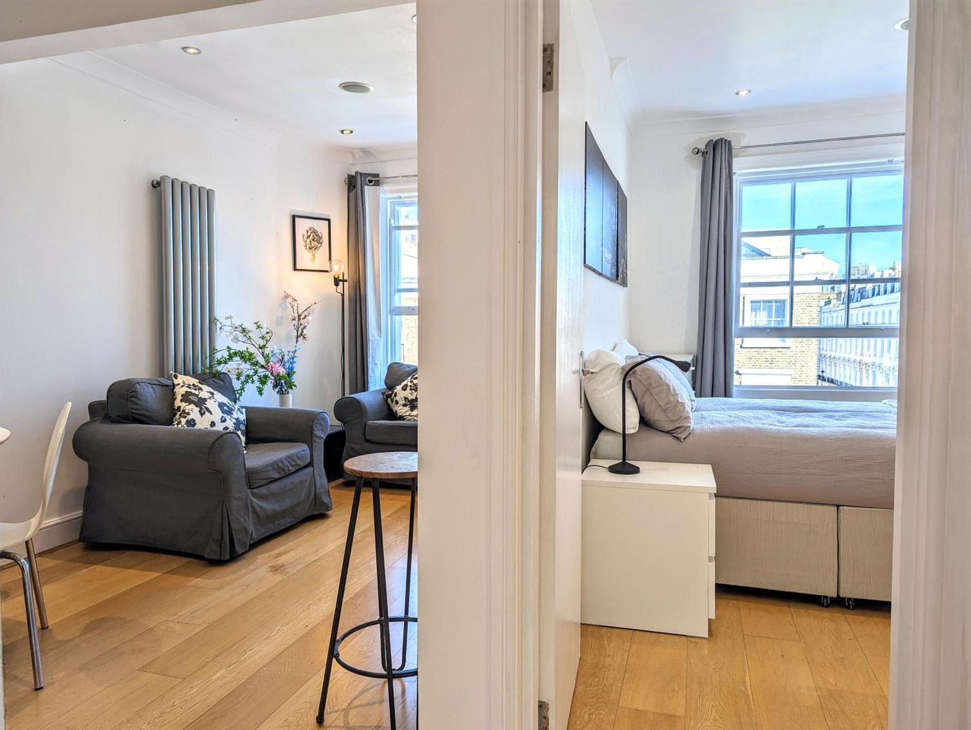 Hyde Park 3 Bedroom Flat London