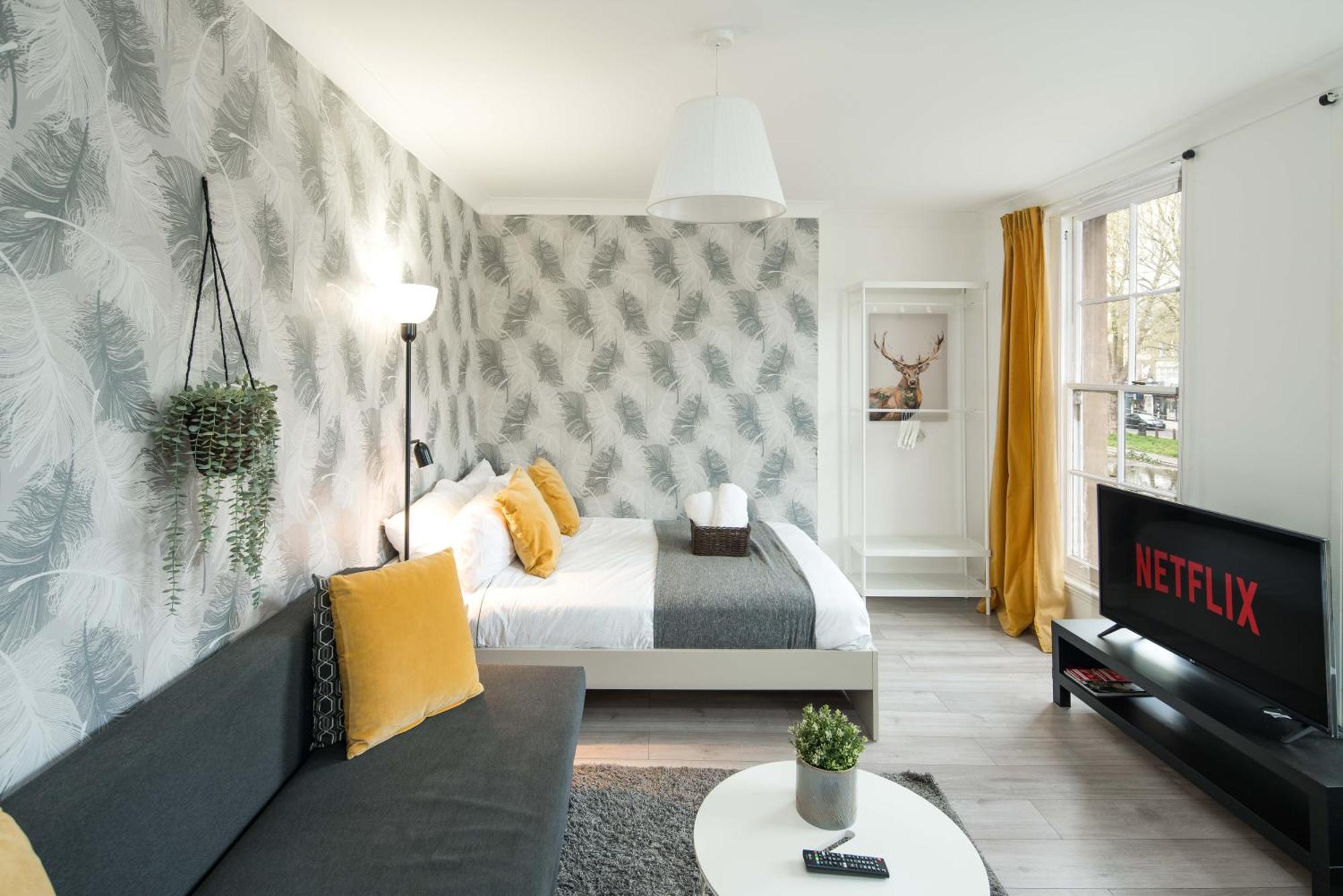 Gasthof Private Double Shared Bathroom Near Centre *