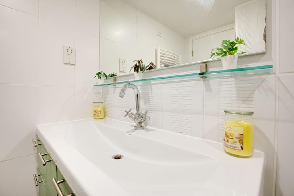 Luxstay Earls Court - Sleeps Up To 7 Appartement Londen