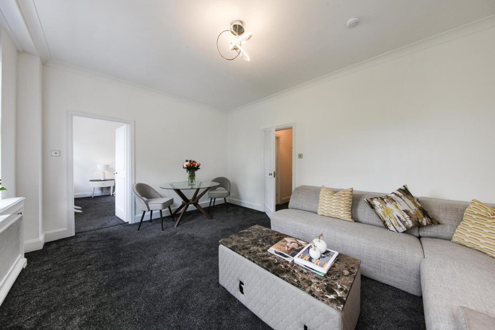 Park Lane Apartment