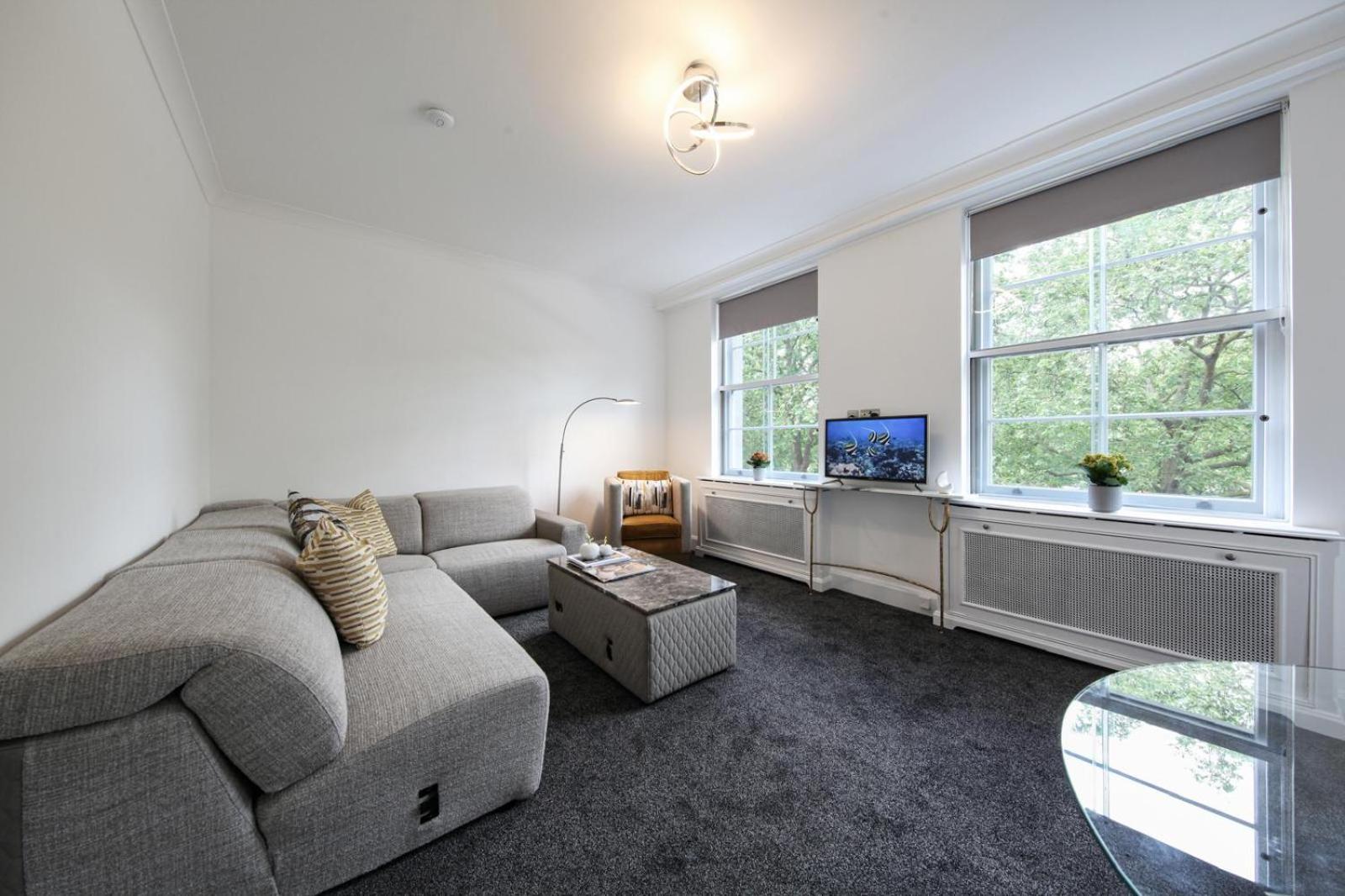 Park Lane Apartment