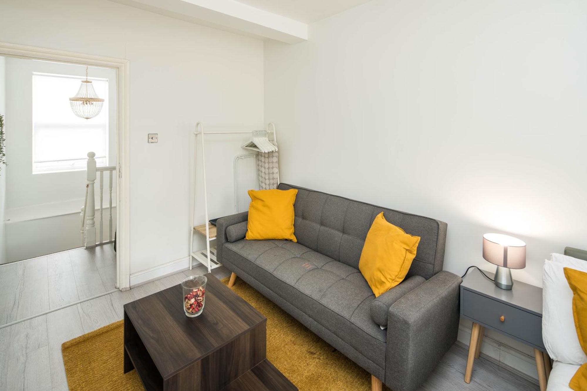 Appartamento Spacious For Up To 4! Sofa Bed