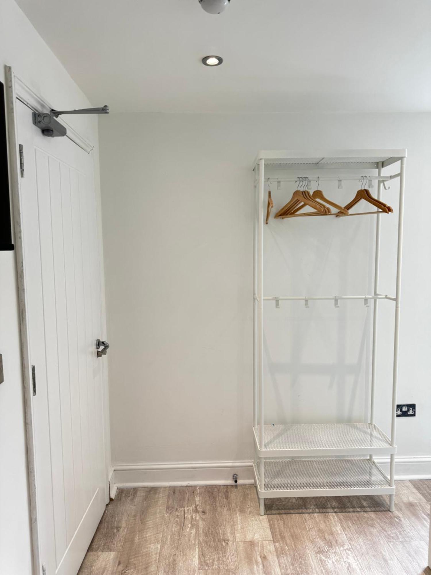 En-suite Bedroom For Up To 4! Sofa Bed - Near Stratford Gæstehus London