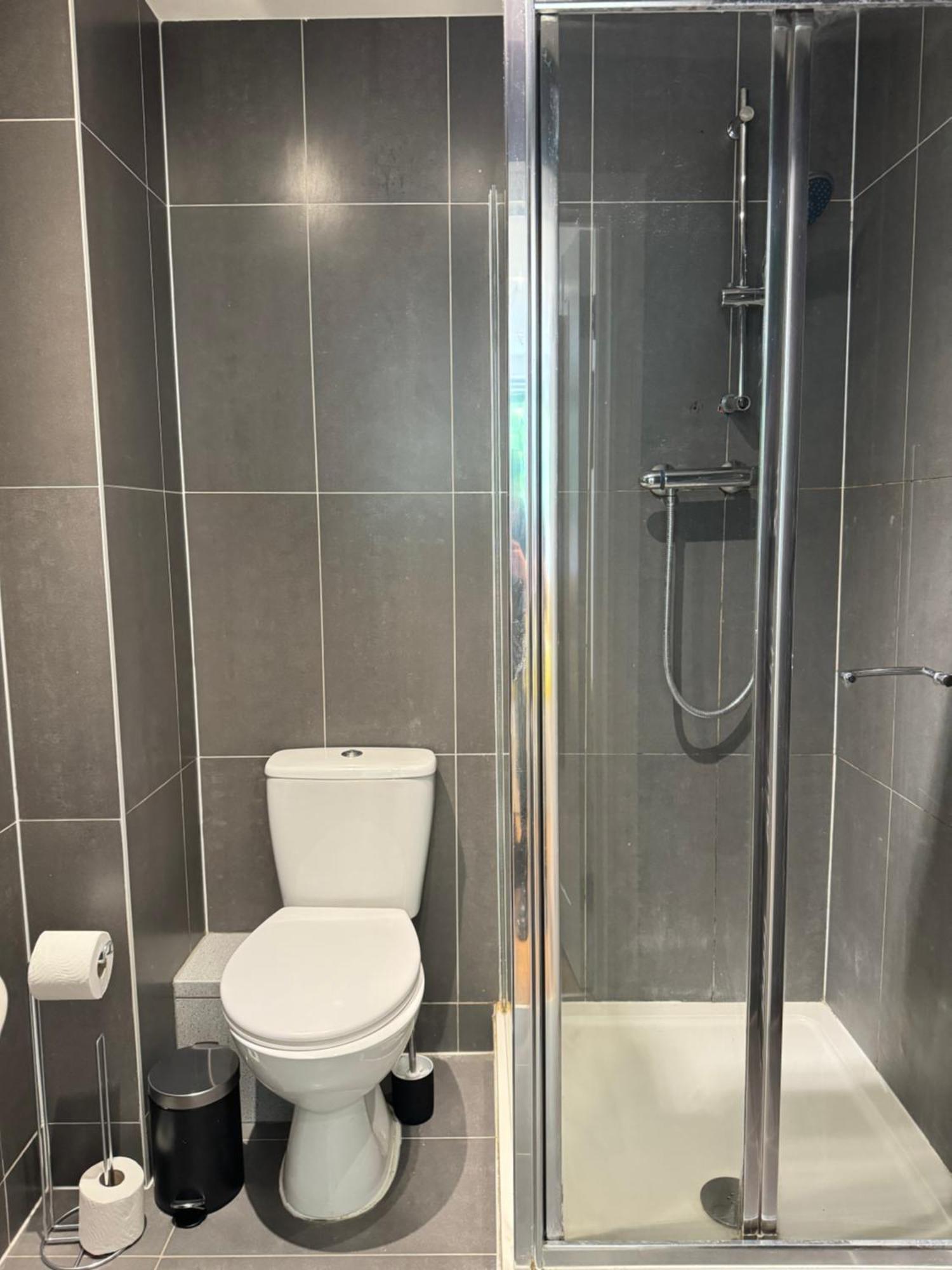Gæstehus En-suite Bedroom For Up To 4! Sofa Bed - Near Stratford *