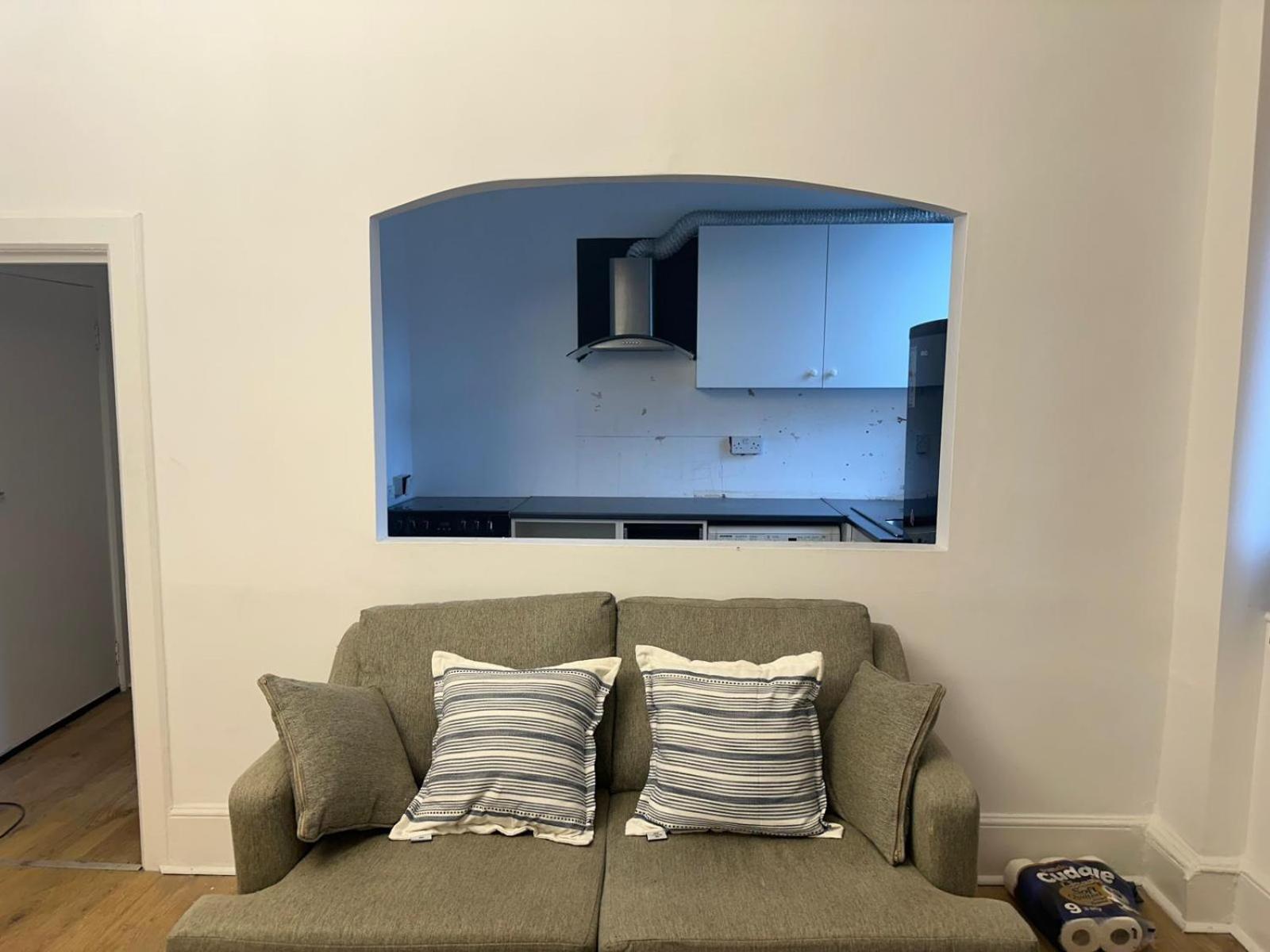 First Floor One Bed In West Apartment London