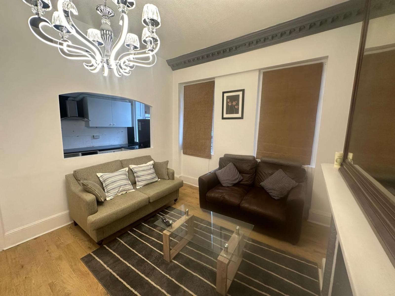 First Floor One Bed In West * London