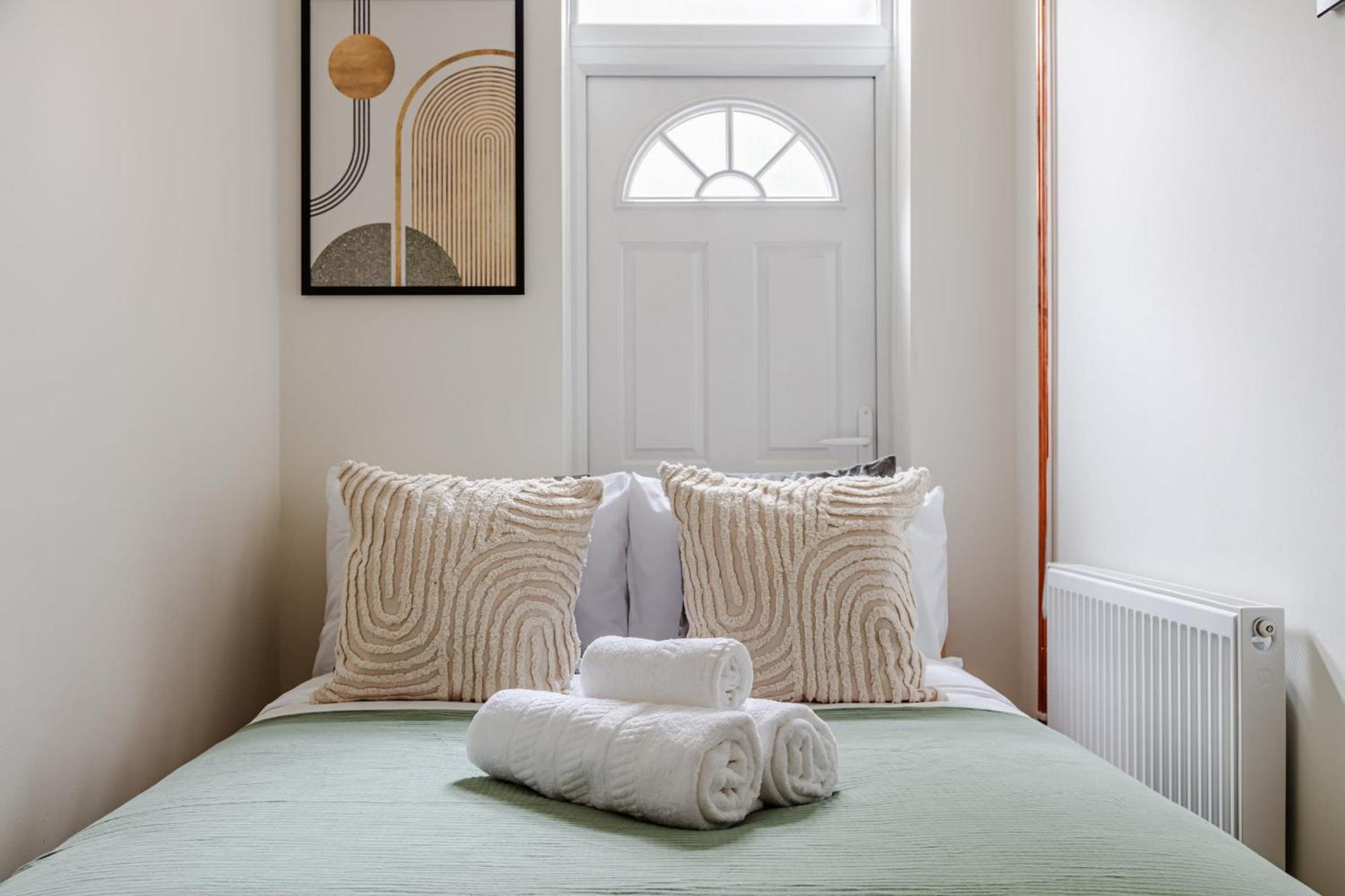 River Thames & Tate Britain - 4br With Patio - Cityapartmentstay Leilighet