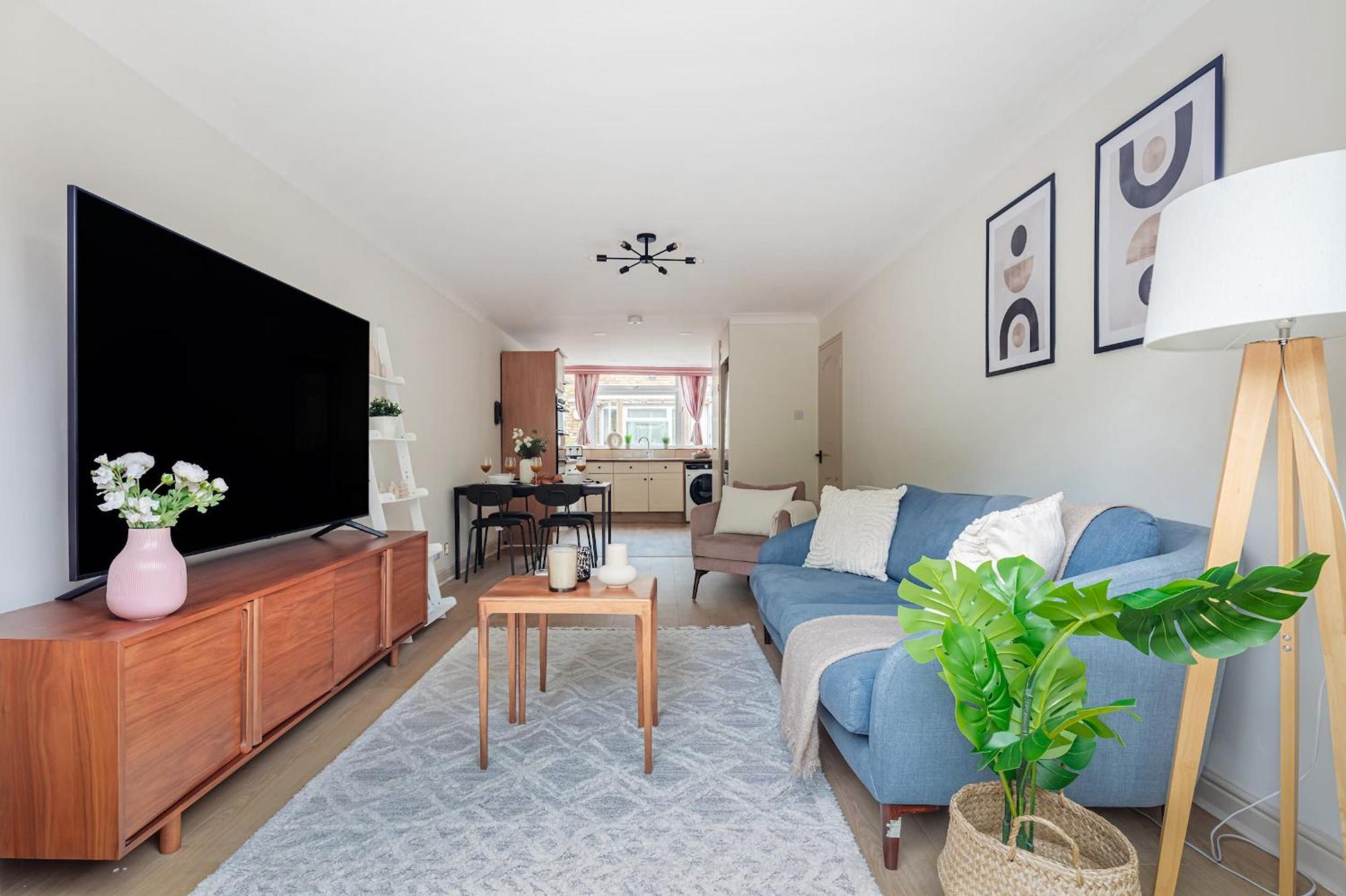 River Thames & Tate Britain - 4br With Patio - Cityapartmentstay Leilighet London