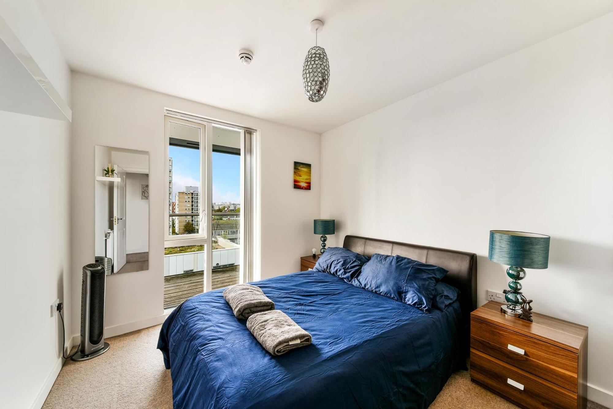 Incredible 2 Bed, 2 Bath Flat In Canary Wharf * London