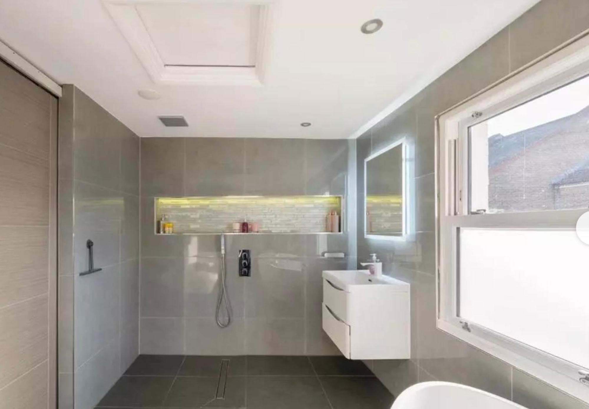 Apartment Flat In London