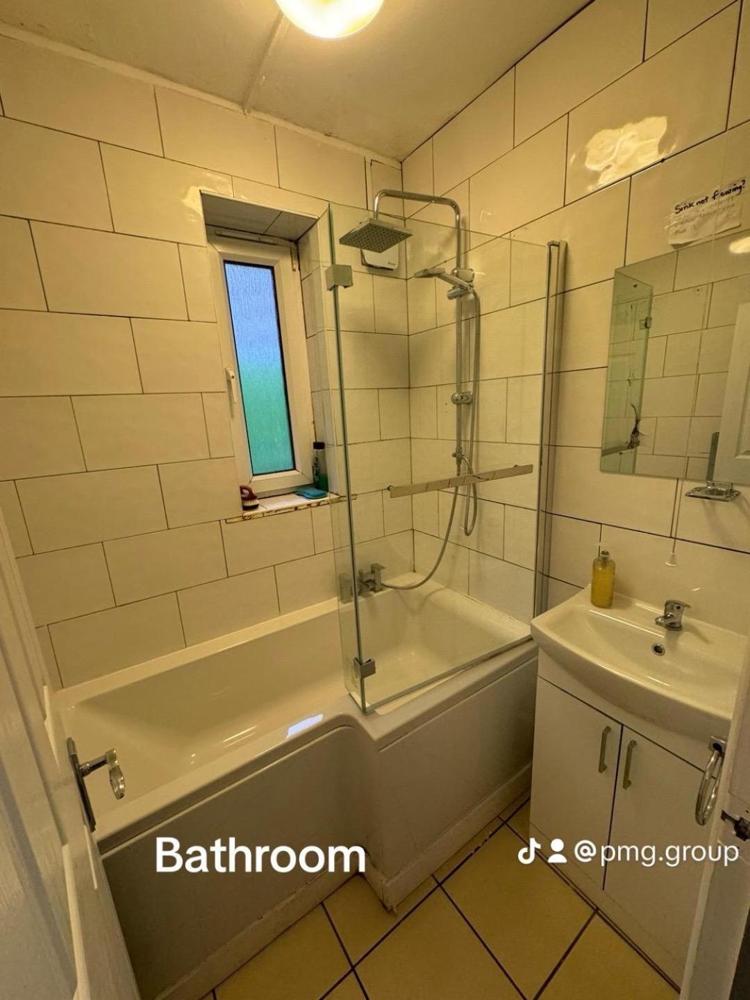 Apartment Holiday Villa London