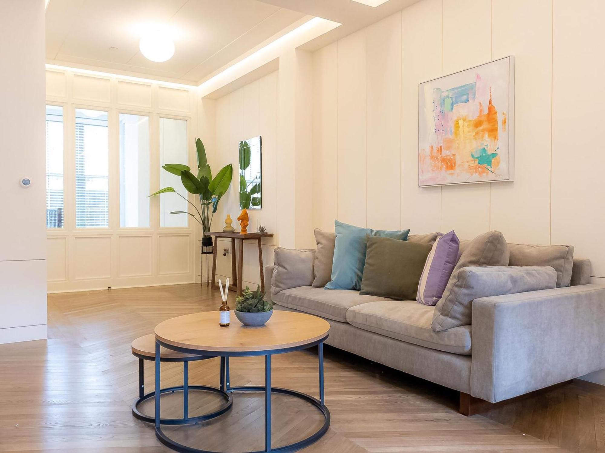 Appartement Modern Deluxe Five Bedroom House Near Chalk Farm Station By Belvilla Londen