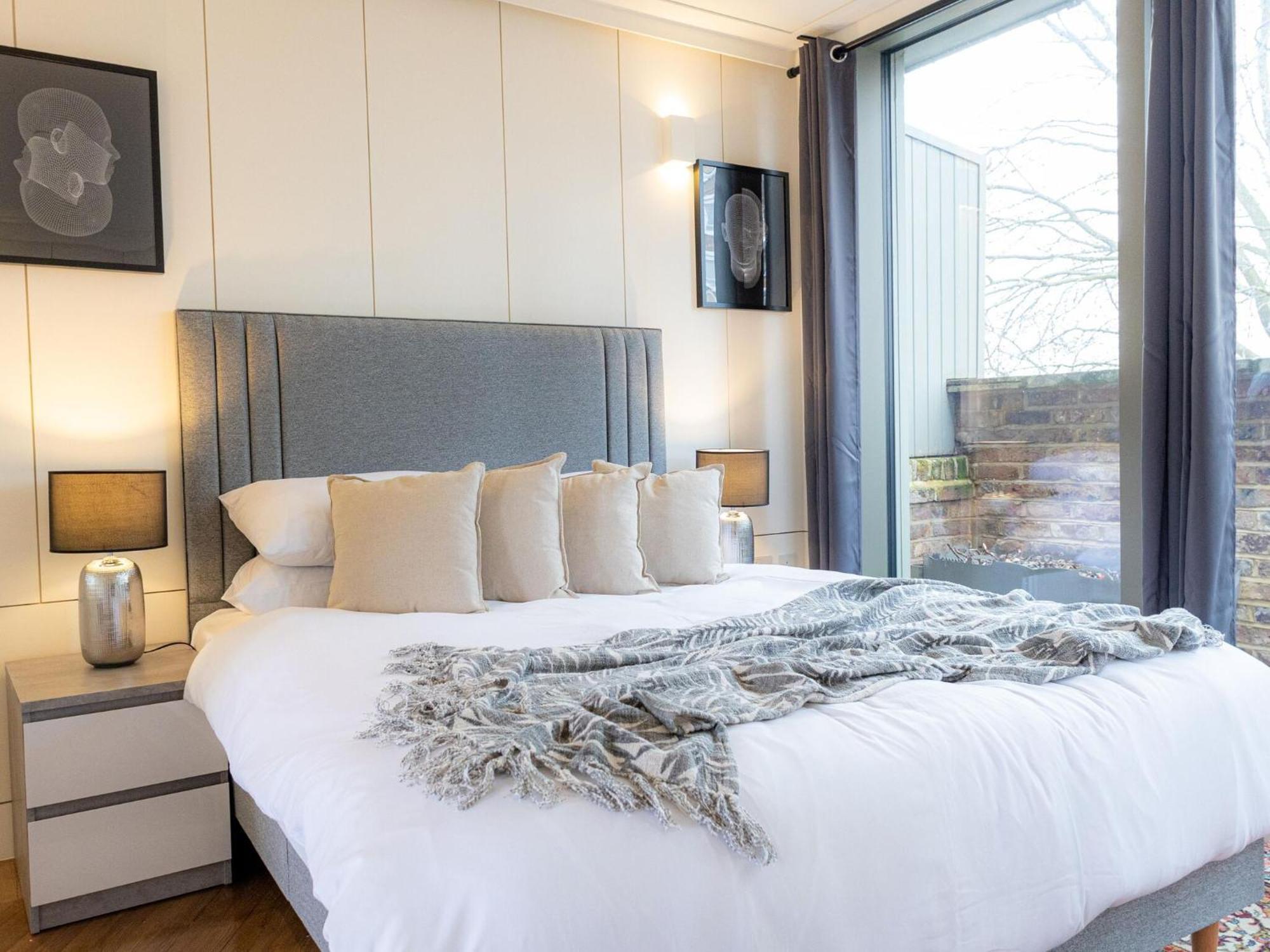 Appartement Modern Deluxe Five Bedroom House Near Chalk Farm Station By Belvilla