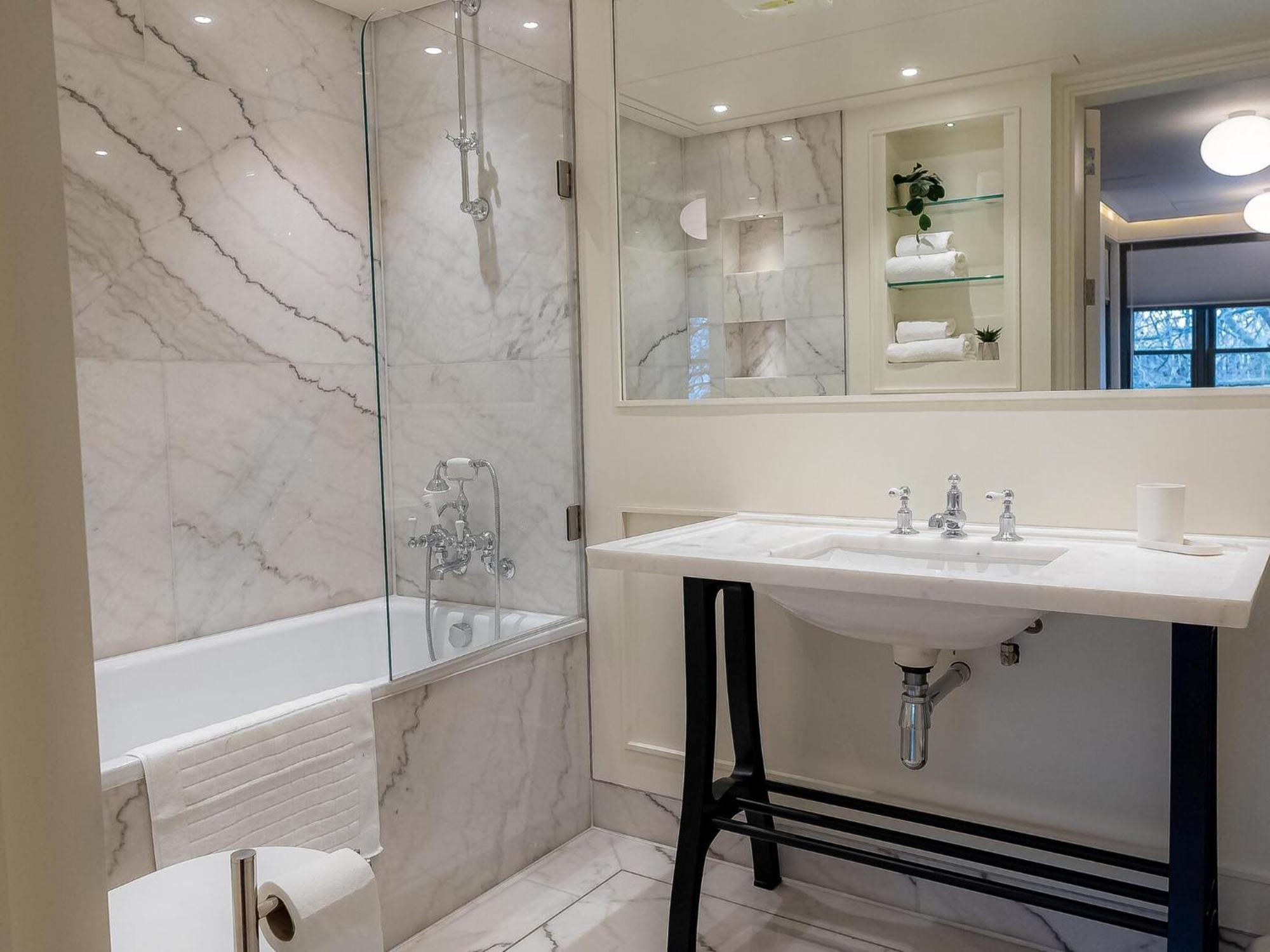 Modern Deluxe Five Bedroom House Near Chalk Farm Station By Belvilla Appartement *