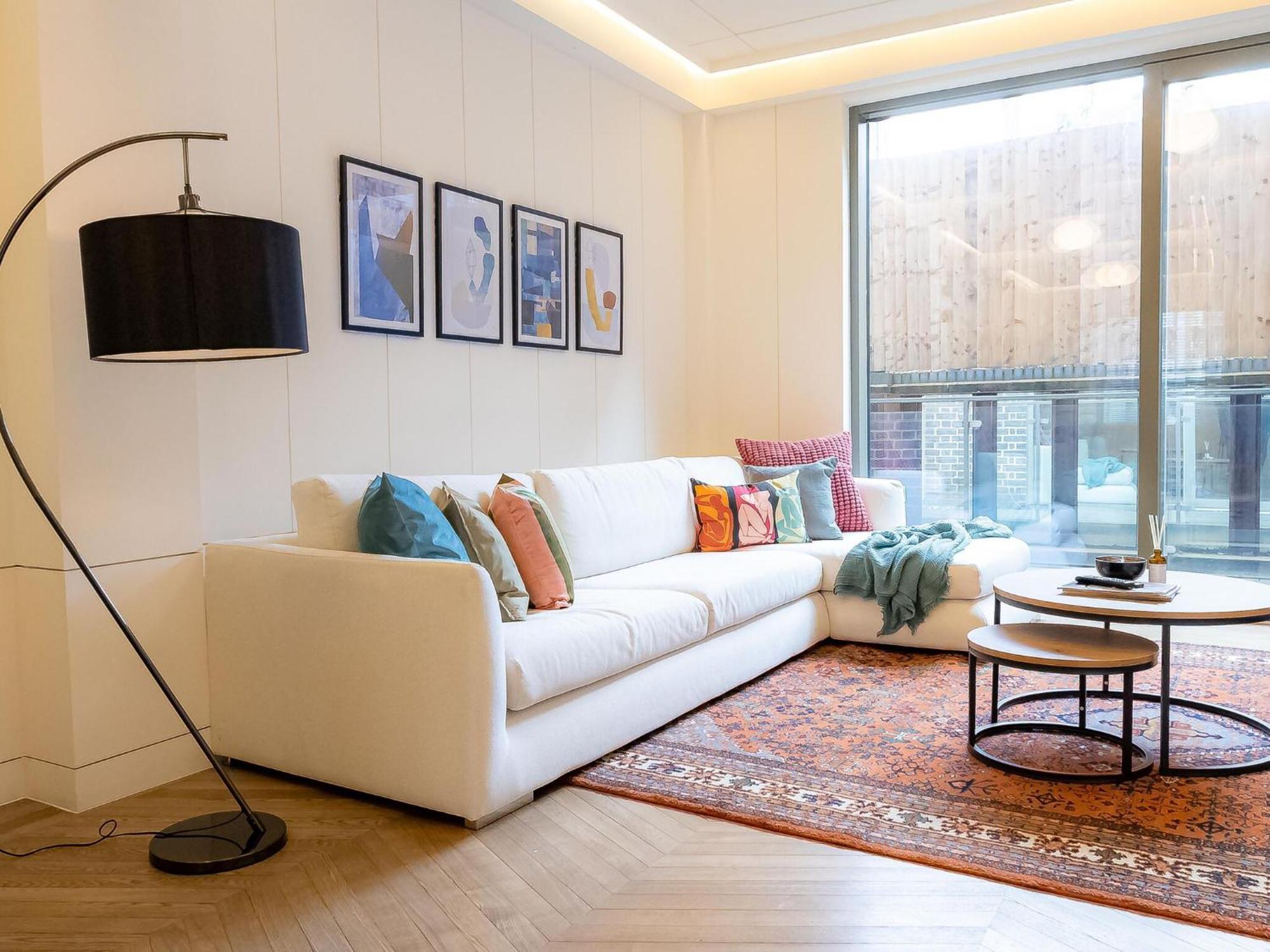 Appartement Modern Deluxe Five Bedroom House Near Chalk Farm Station By Belvilla Londen