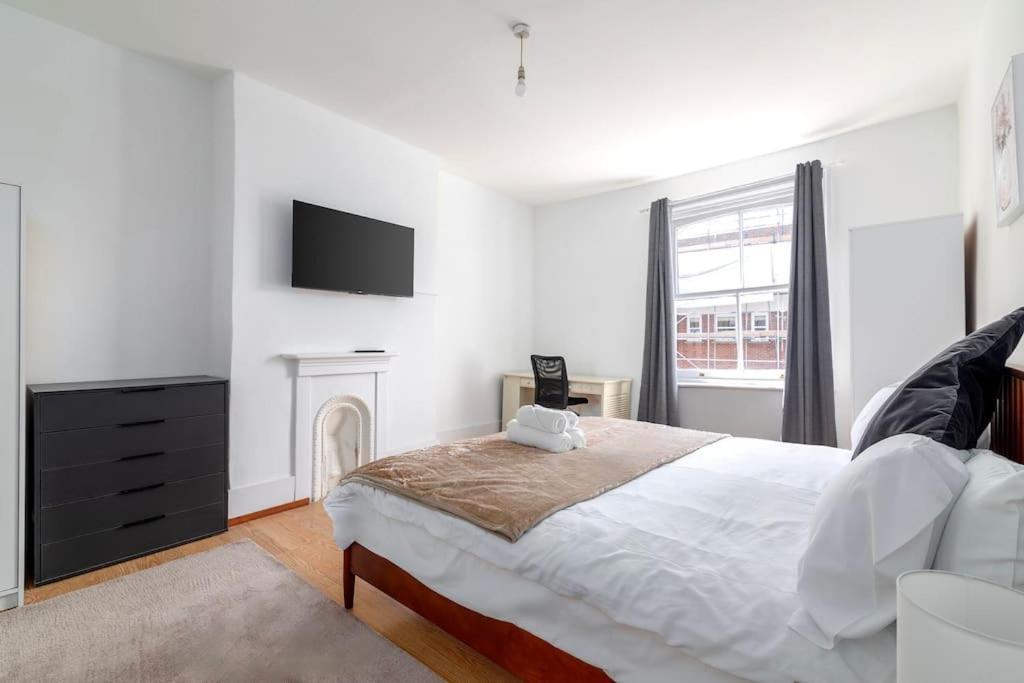 Modern 3-bedroom Haven In Vibrant Brixton * London