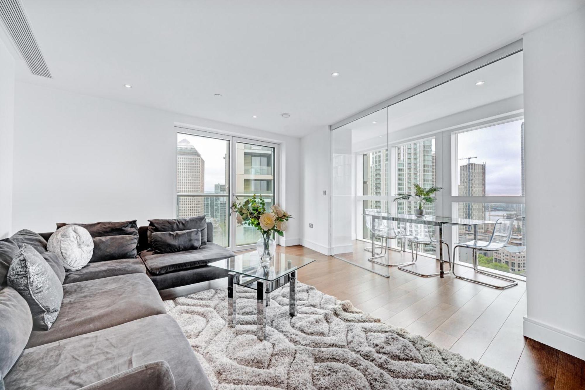 Modern Two Bed Serviced In Canary Wharf - Perfect For Long Stay, Business, Leisure And Relocations Lägenhet *