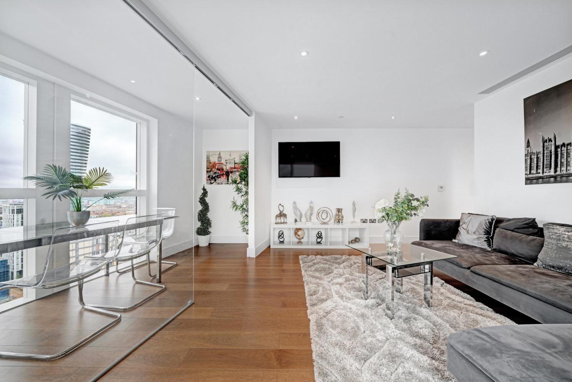Modern Two Bed Serviced In Canary Wharf - Perfect For Long Stay, Business, Leisure And Relocations Lägenhet London