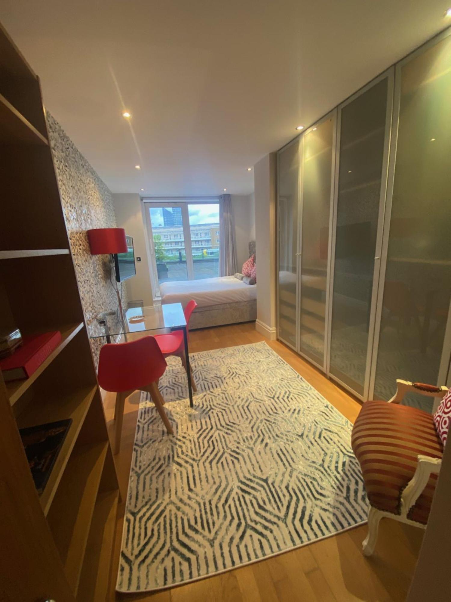 Desirable, Fashionable 2bed Flat In Chelsea London