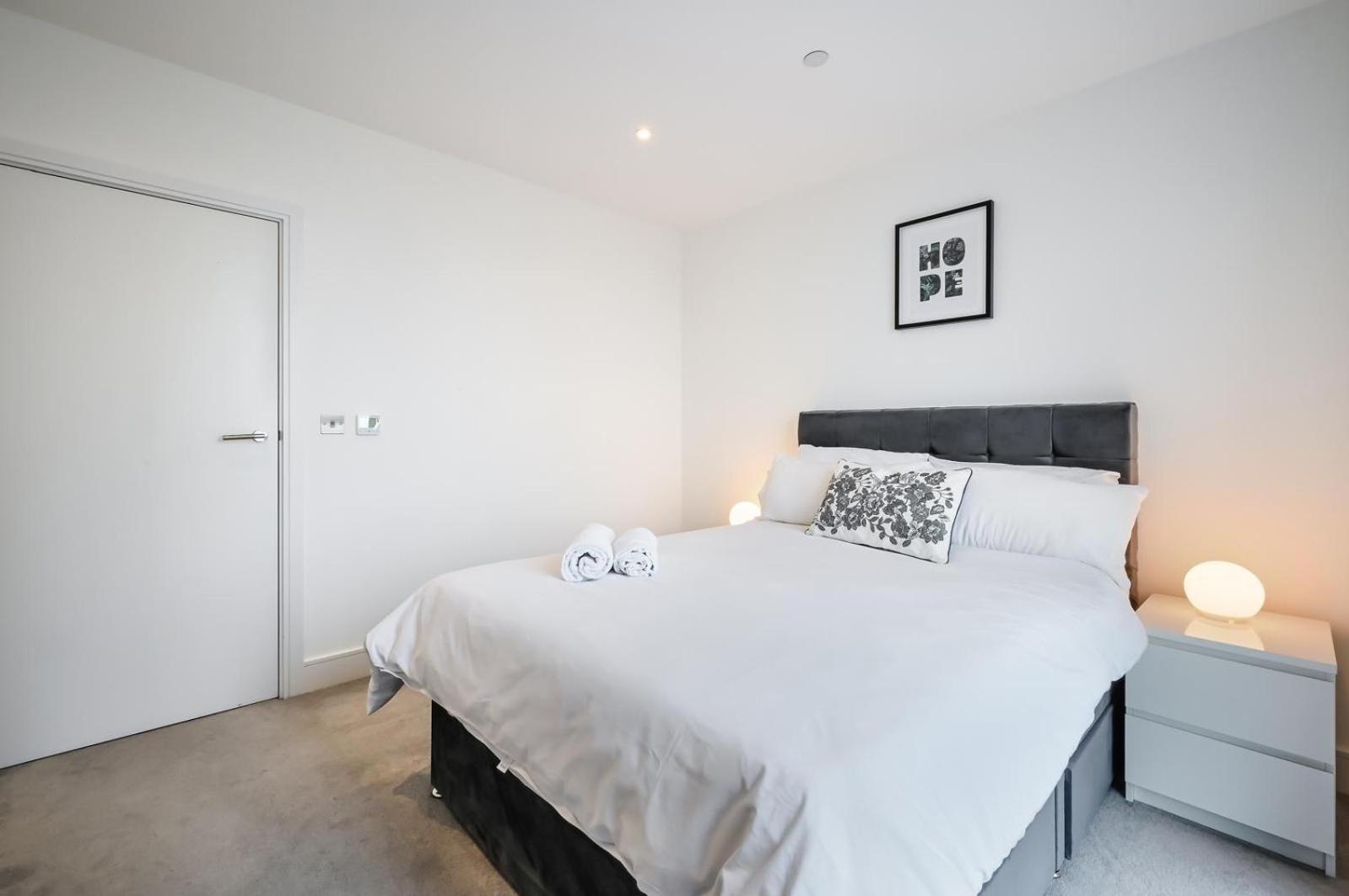 Luxury 2 Bed Lägenhet *