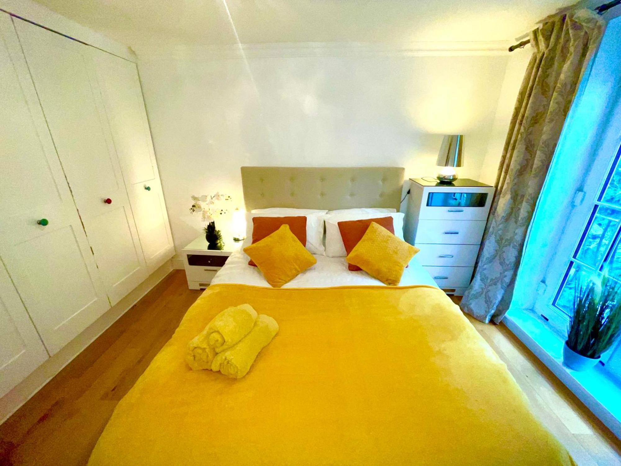 2 Beds Flat Chelsea West Brompton Apartment *