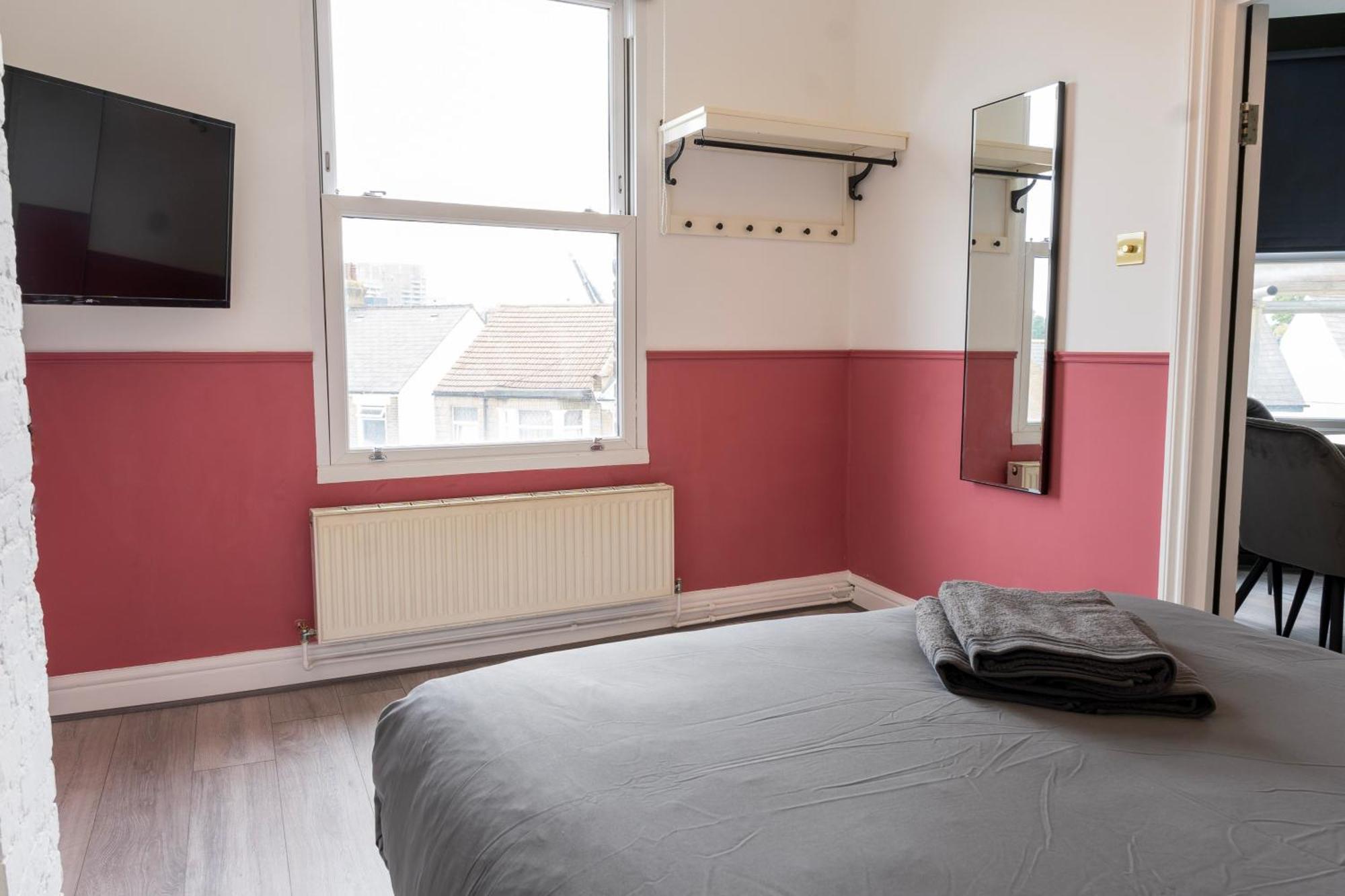 5c- Stylish Urban Retreat - Spacious 2 Bed Flat Appartement *