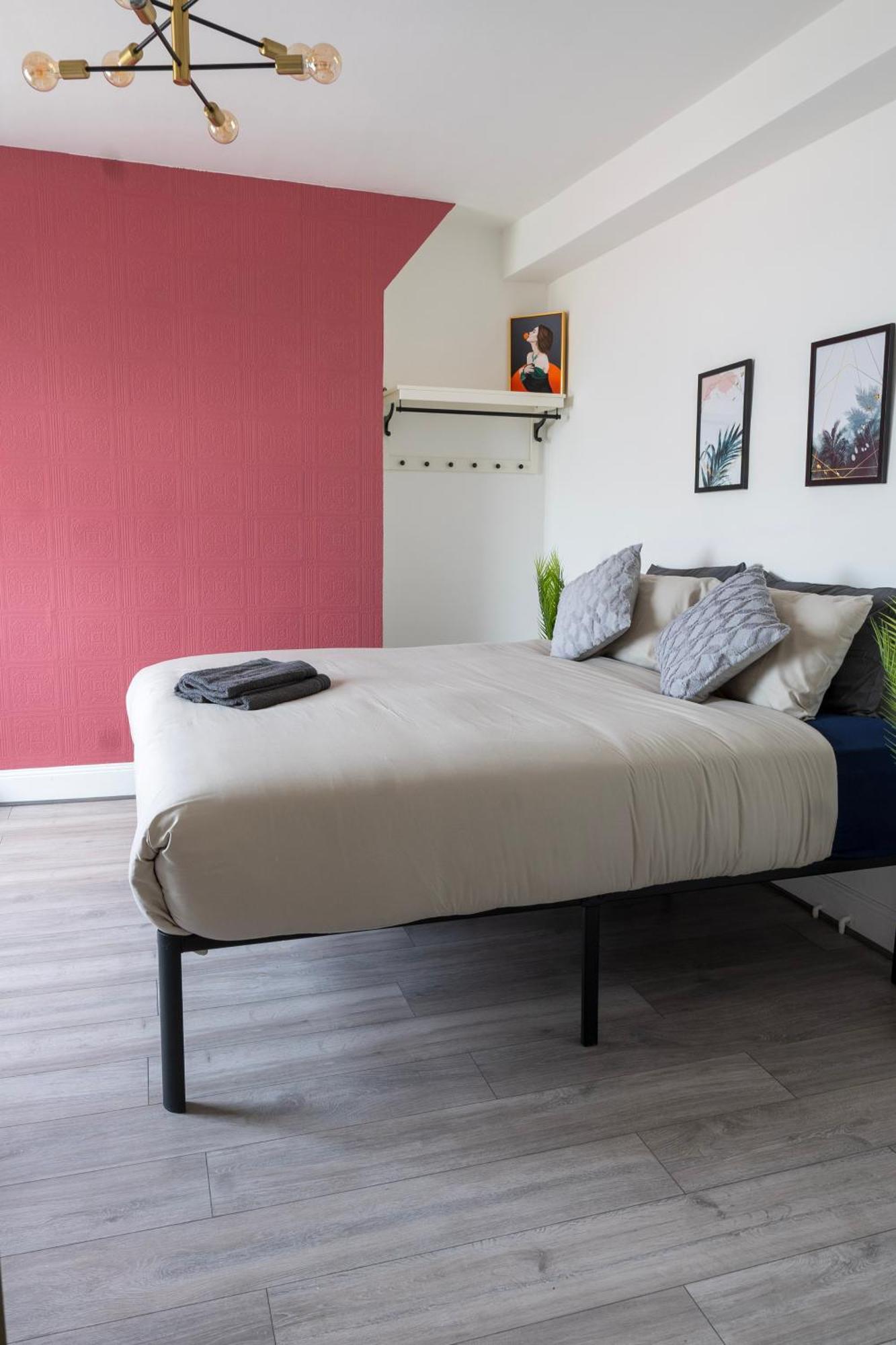 5c- Stylish Urban Retreat - Spacious 2 Bed Flat Appartement *