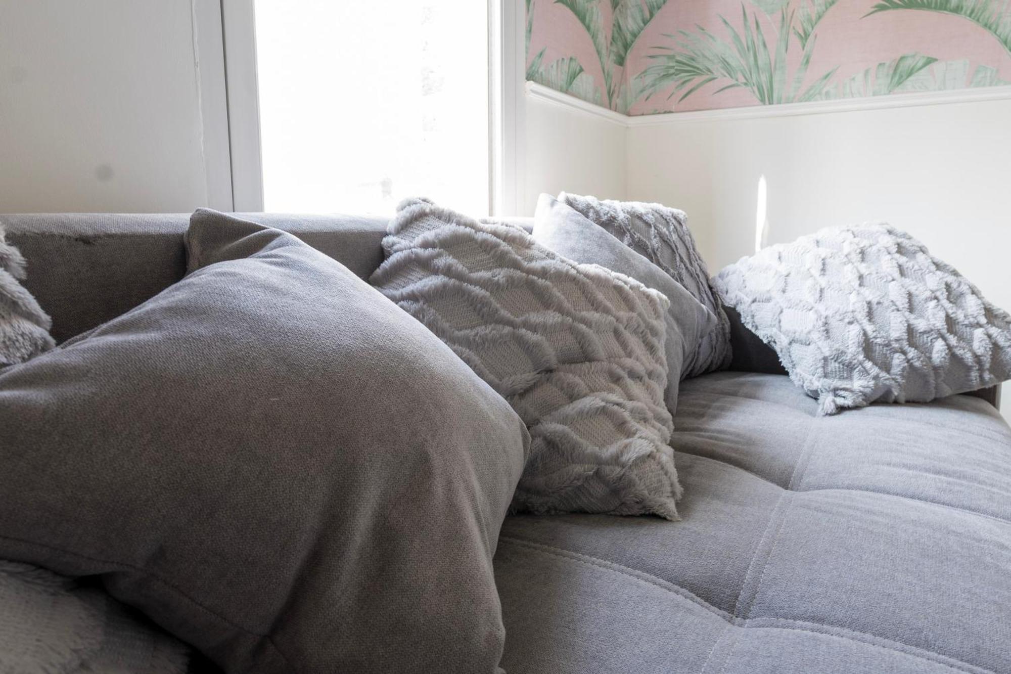 5c- Stylish Urban Retreat - Spacious 2 Bed Flat Appartement *