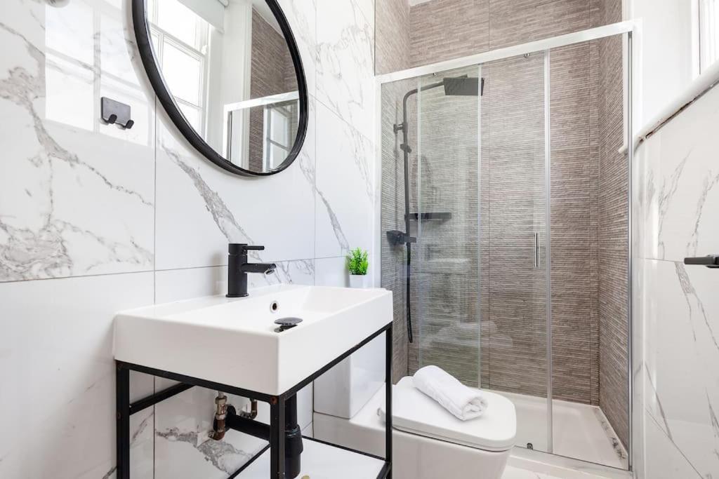 Paddington Apartment