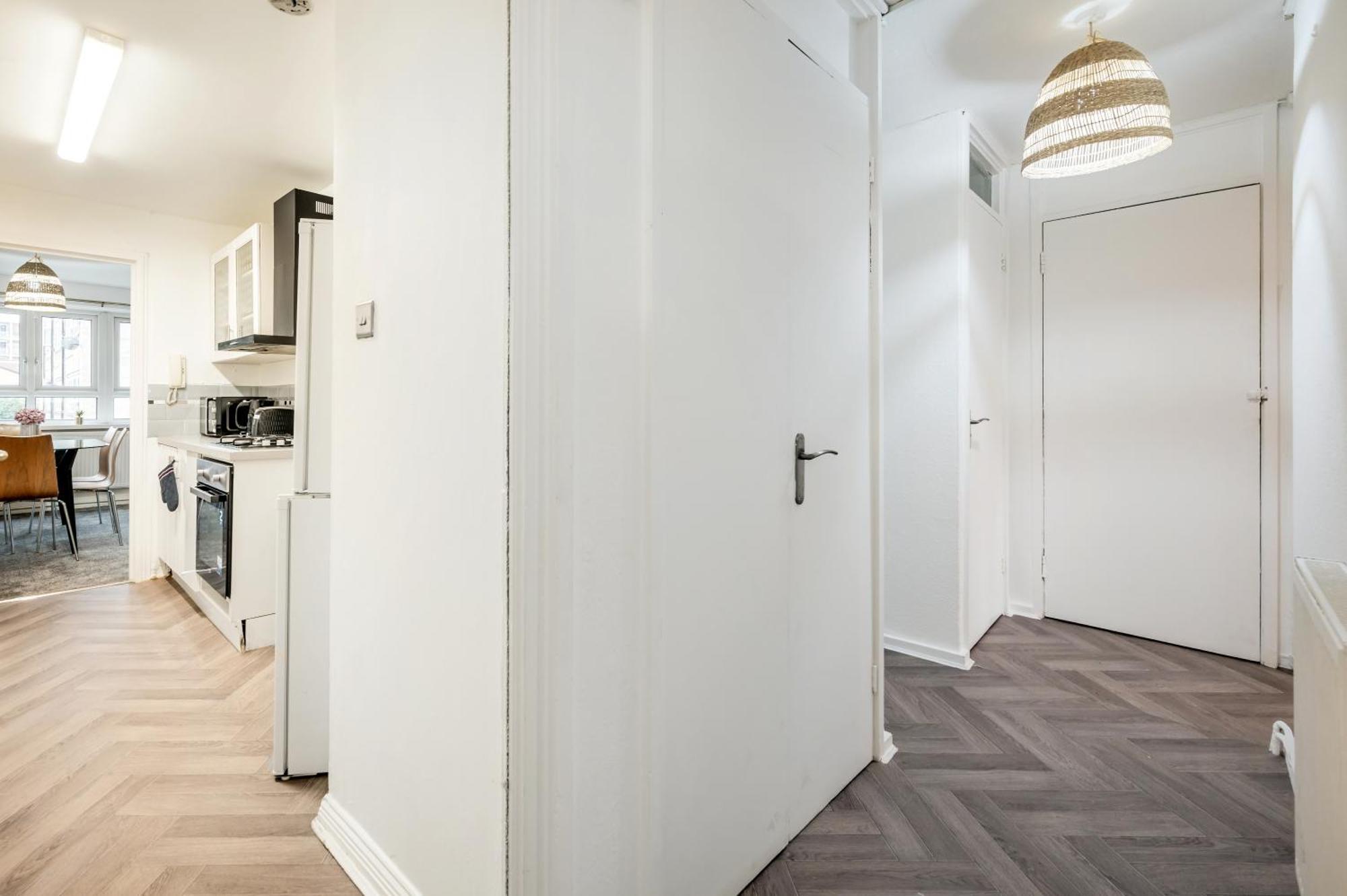 2-bed Flat Near Earls Court