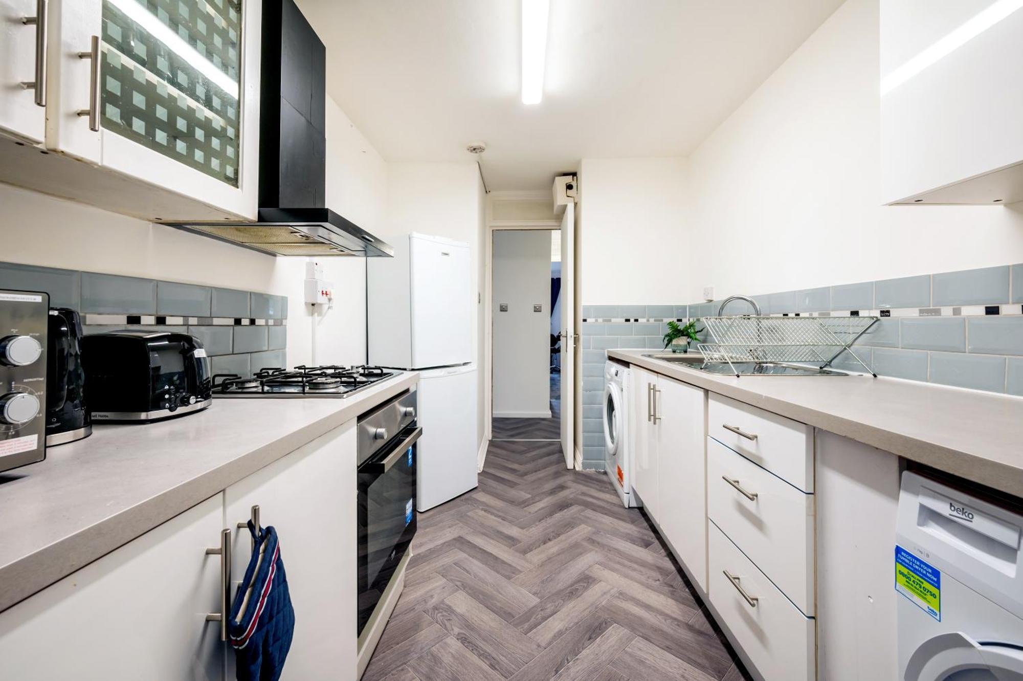 2-bed Flat Near Earls Court Appartamento *