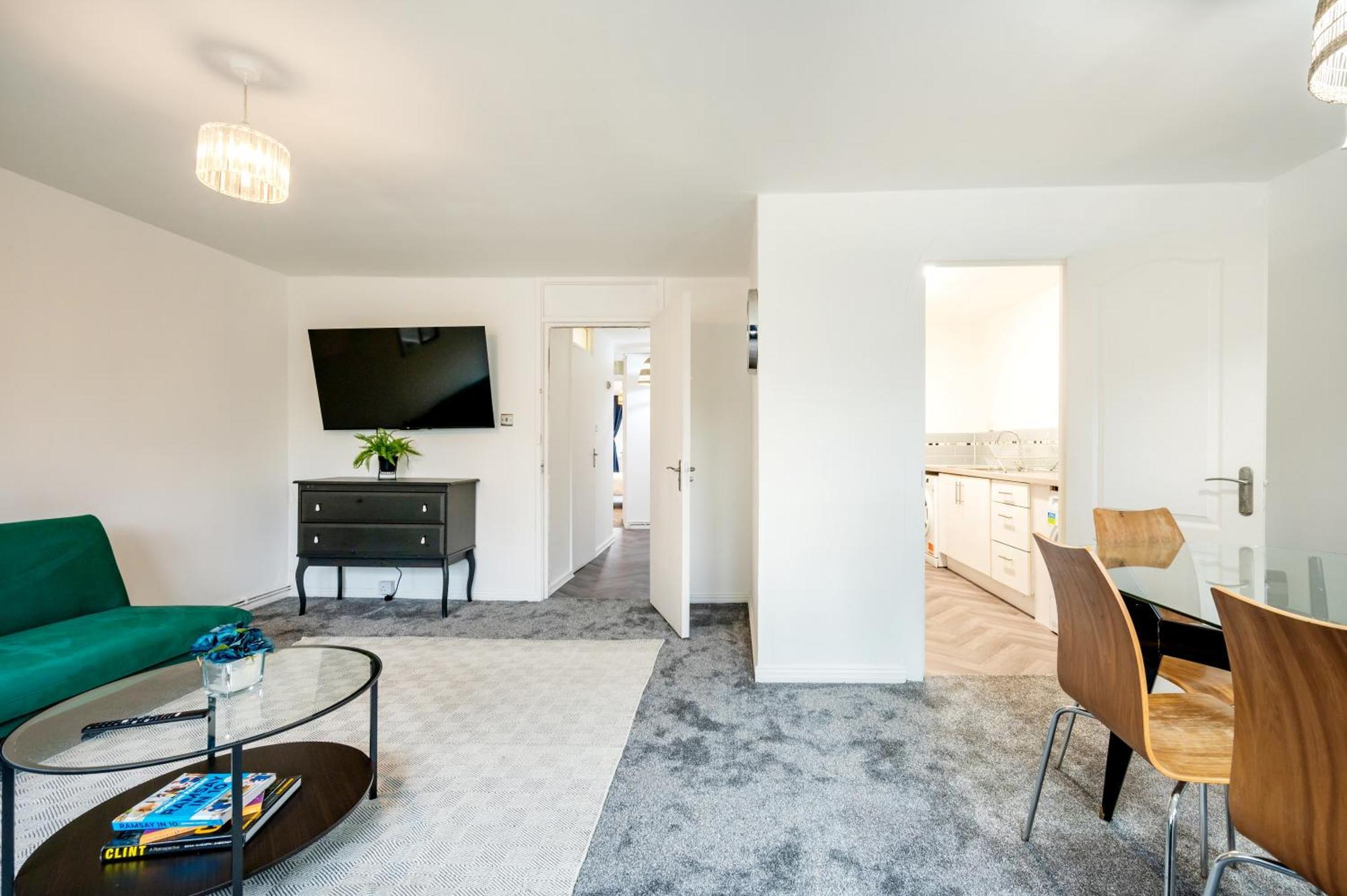 2-bed Flat Near Earls Court