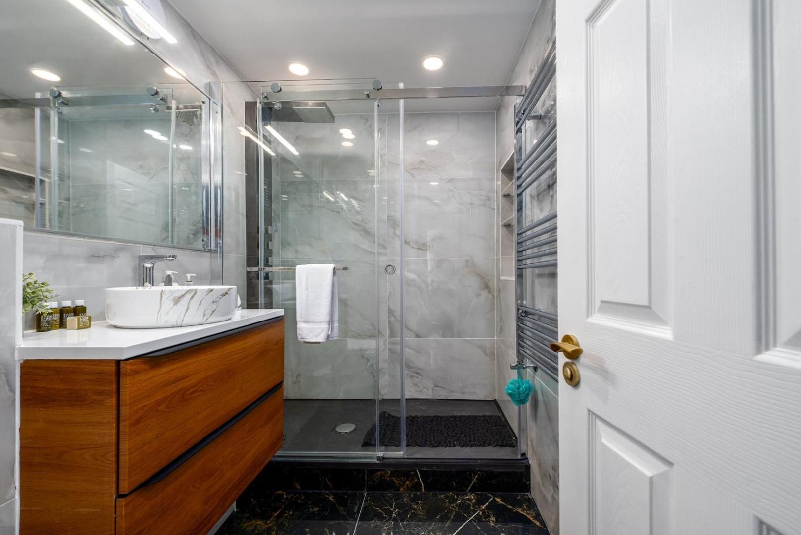 Guestready - Stylish With Parliament Views Lägenhet