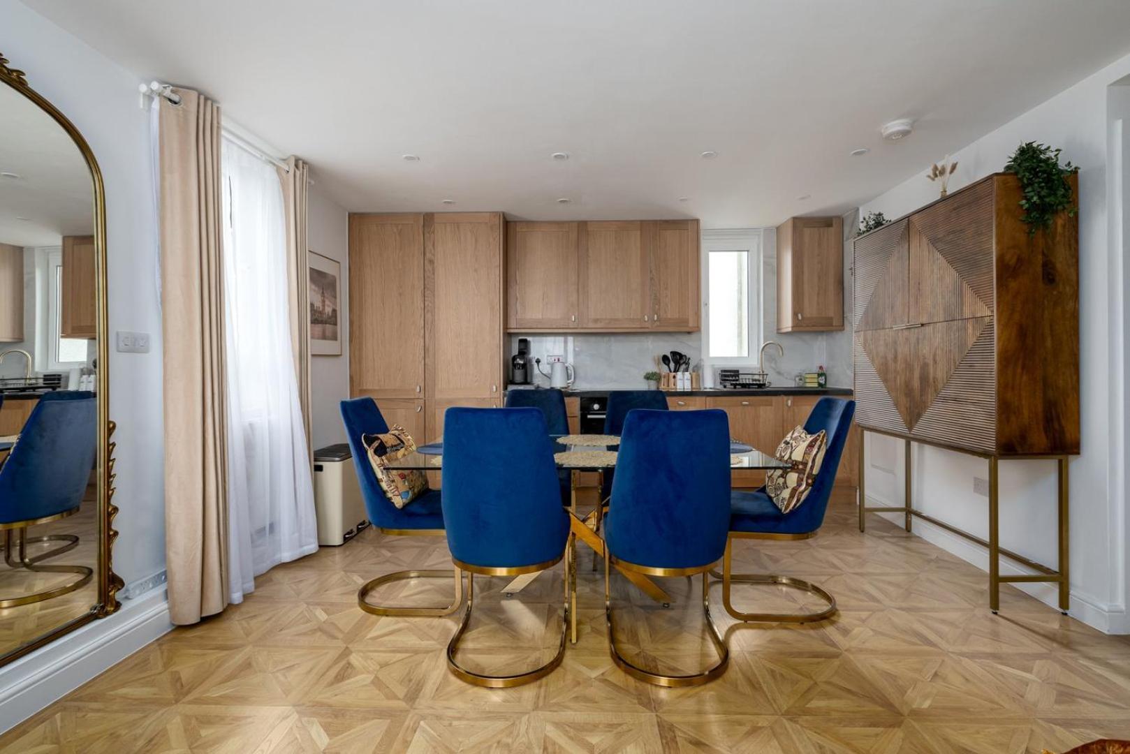 Leilighet Guestready - Stylish With Parliament Views