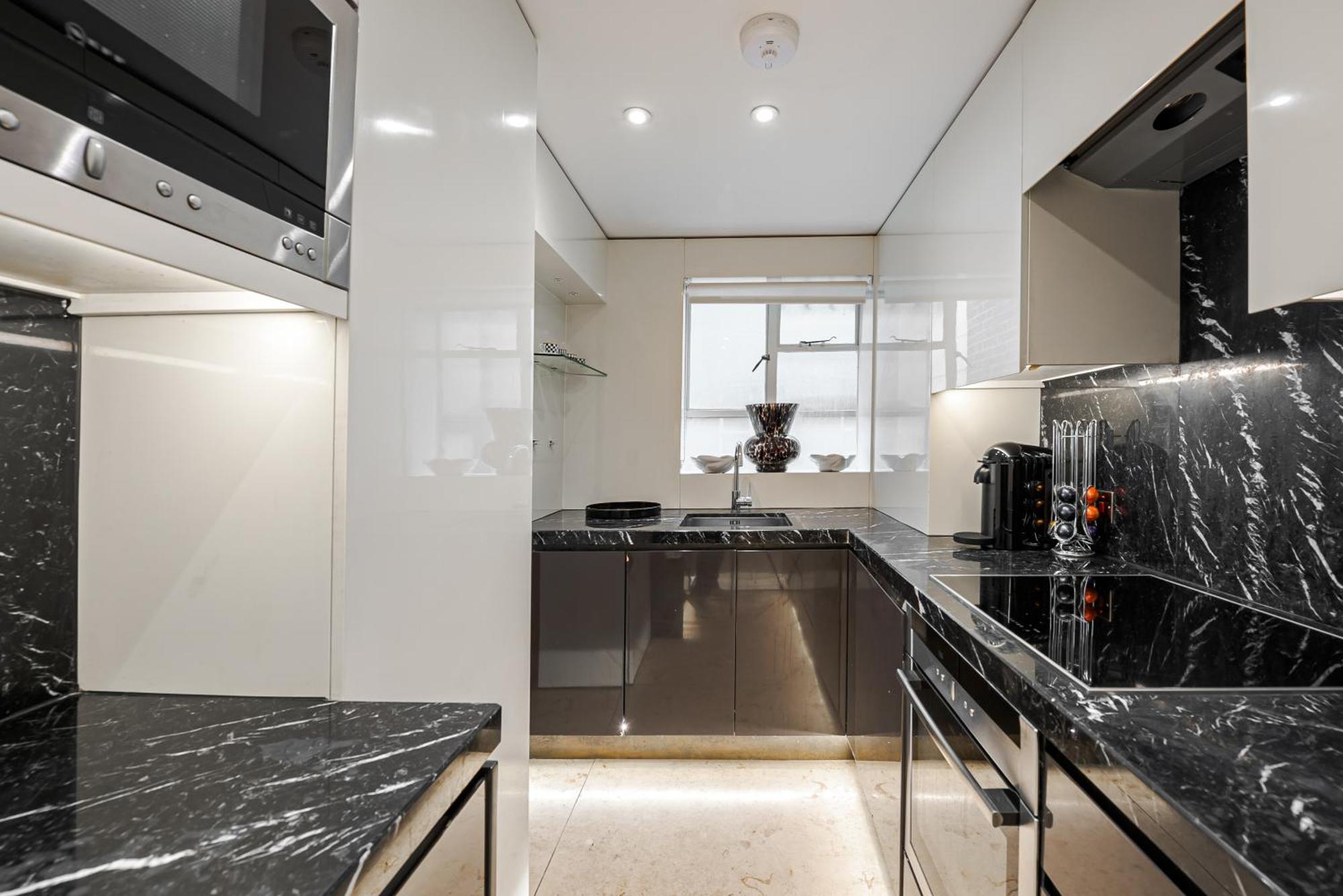 Charming 2 Bed Flat In Knightsbridge Balcony View Of Harrods Appartamento *