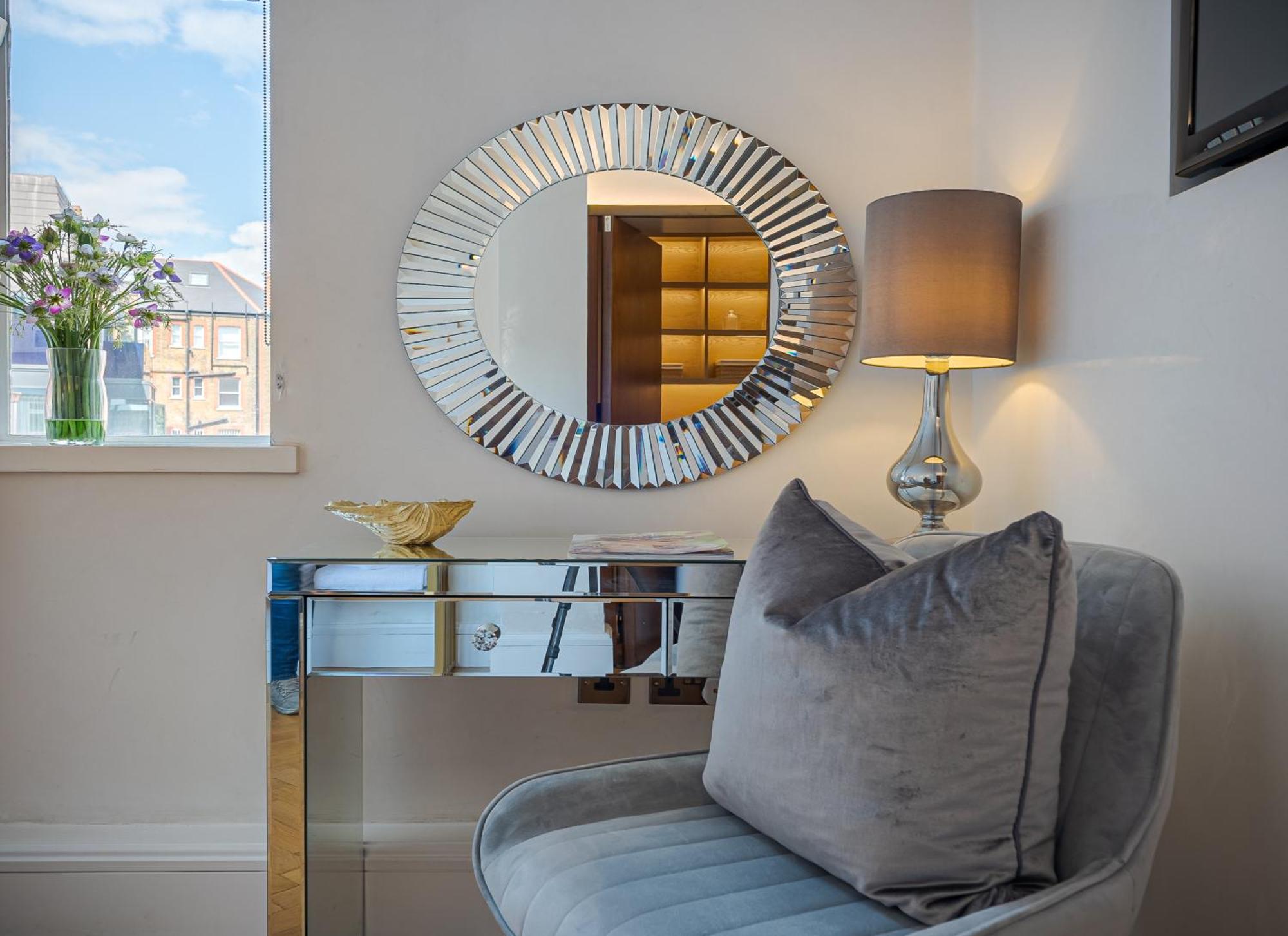 Apartment Charming 2 Bed Flat In Knightsbridge London Balcony View Of Harrods
