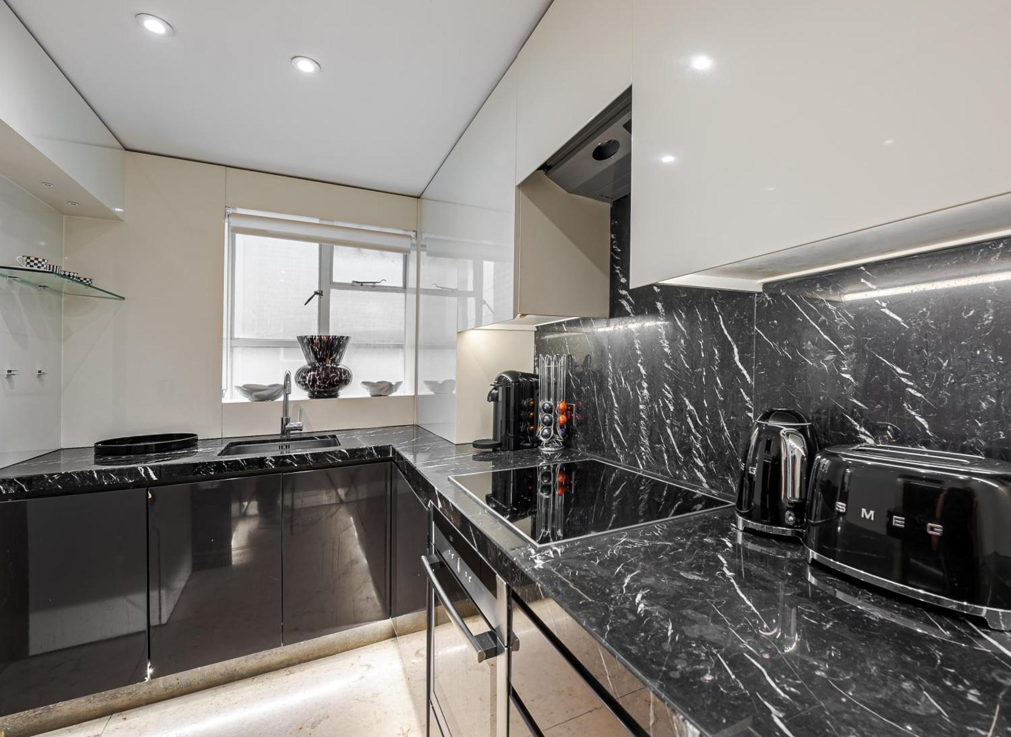 Appartamento Charming 2 Bed Flat In Knightsbridge Balcony View Of Harrods Londra