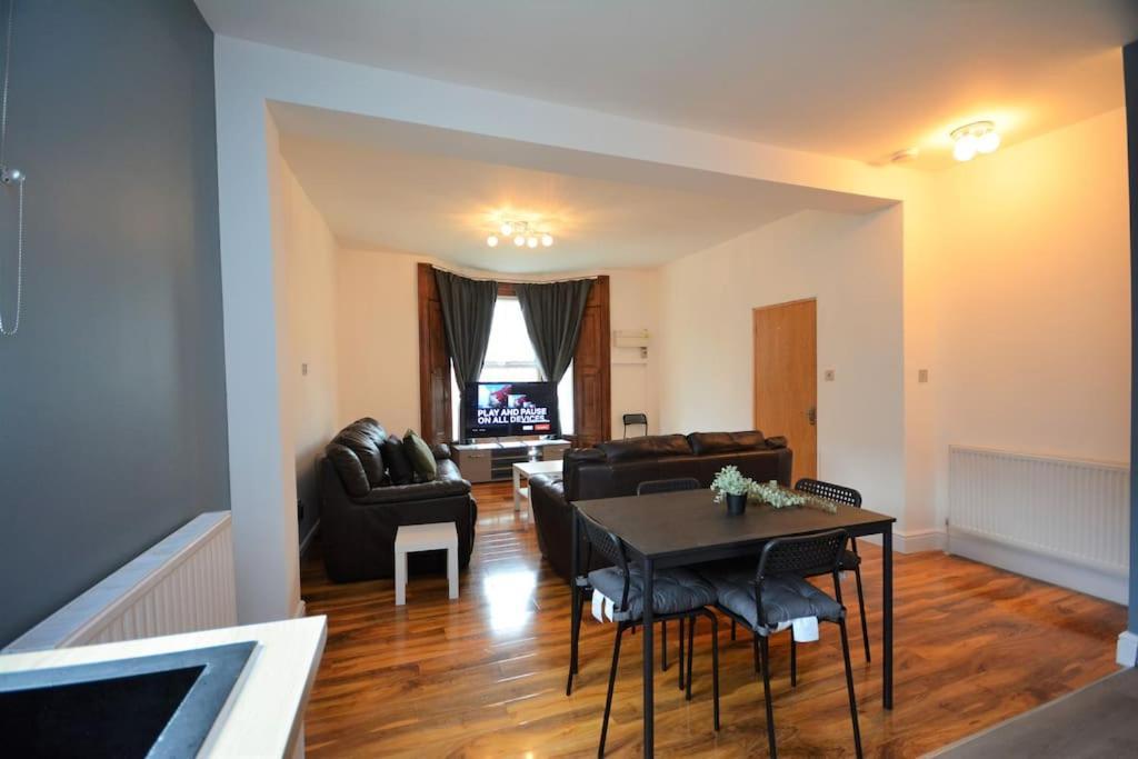 Lovely 4bedroom Leilighet